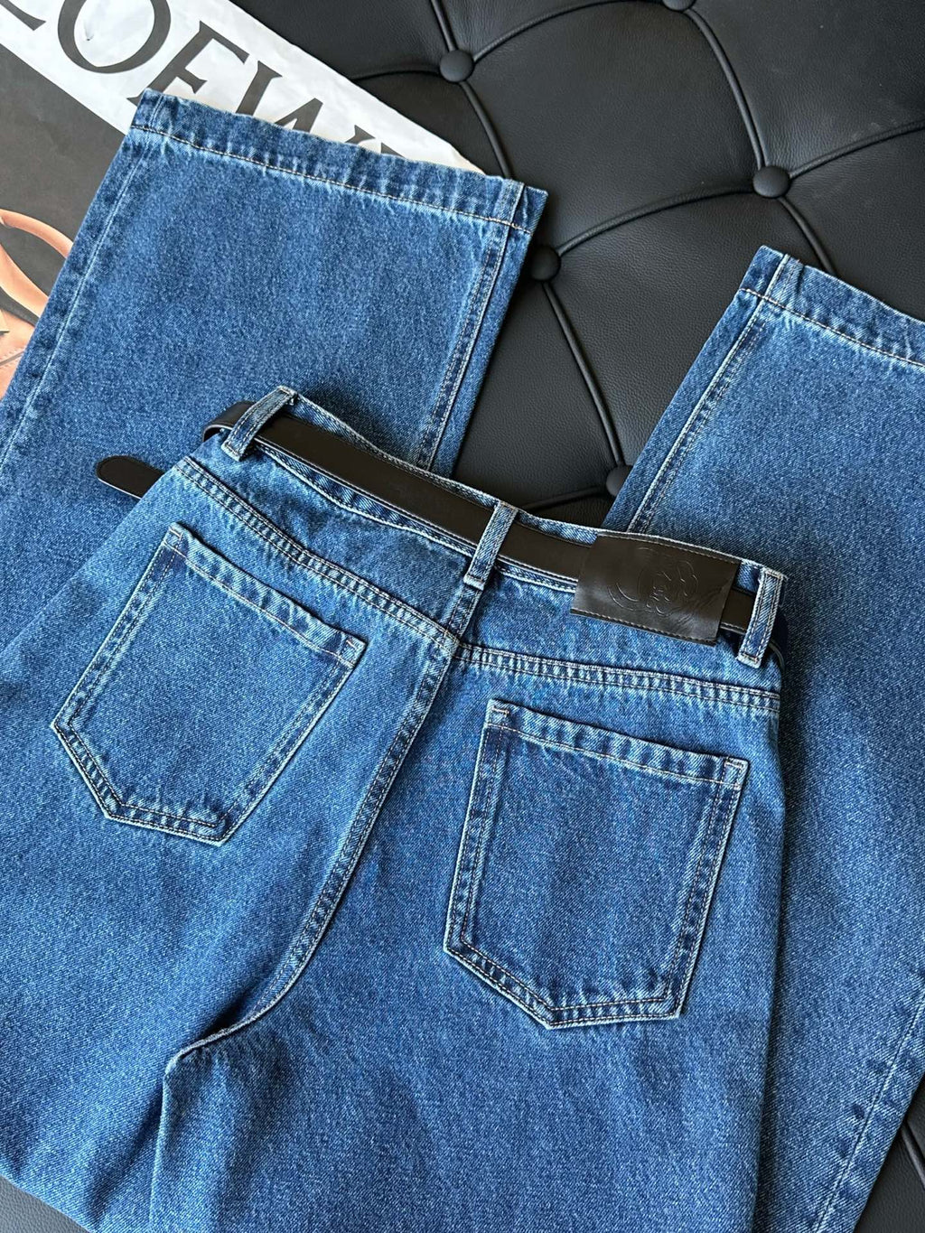 Double-Pocket Decorative Jeans [With Belt]