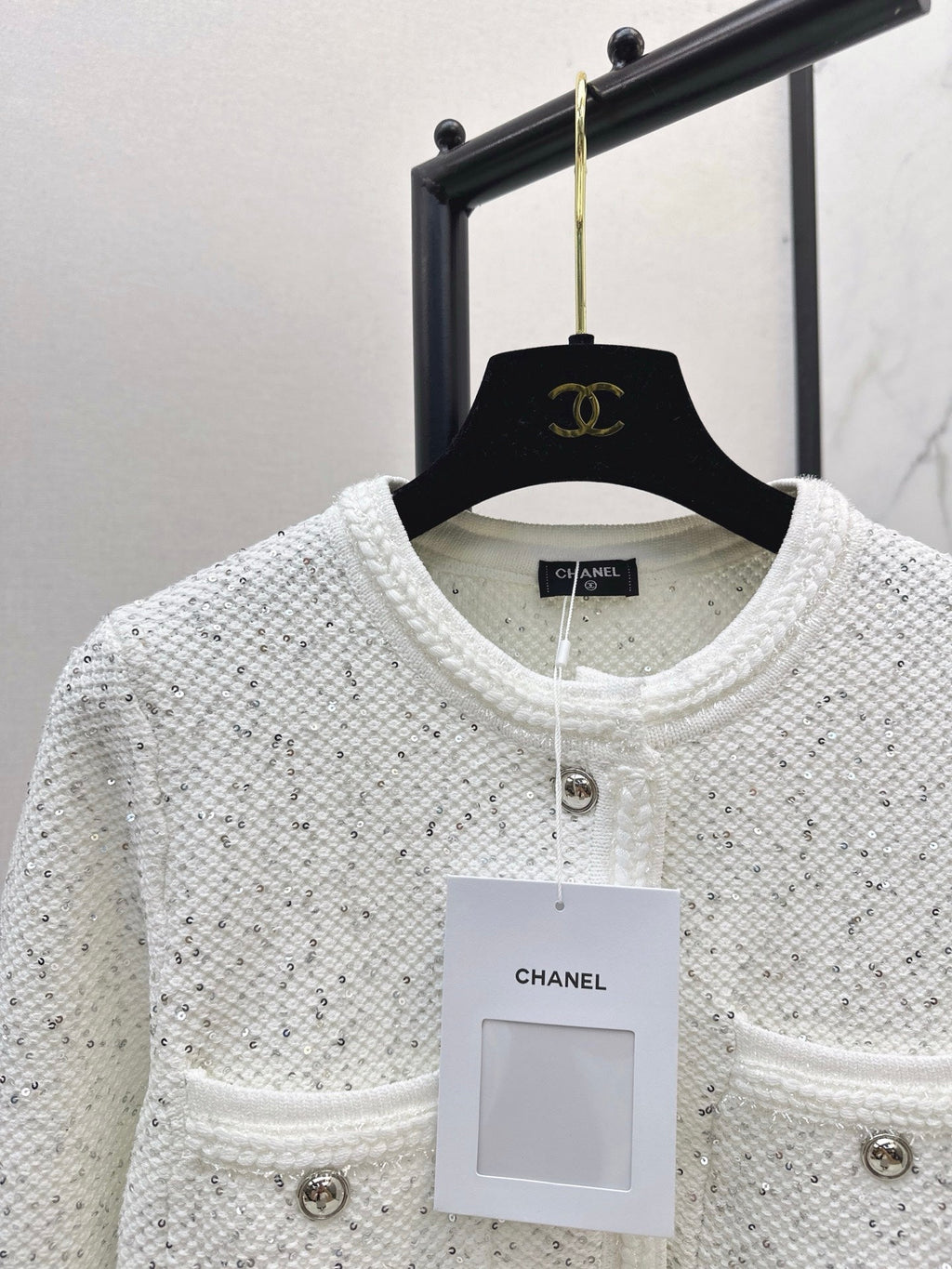 Exquisite sequined short cardigan