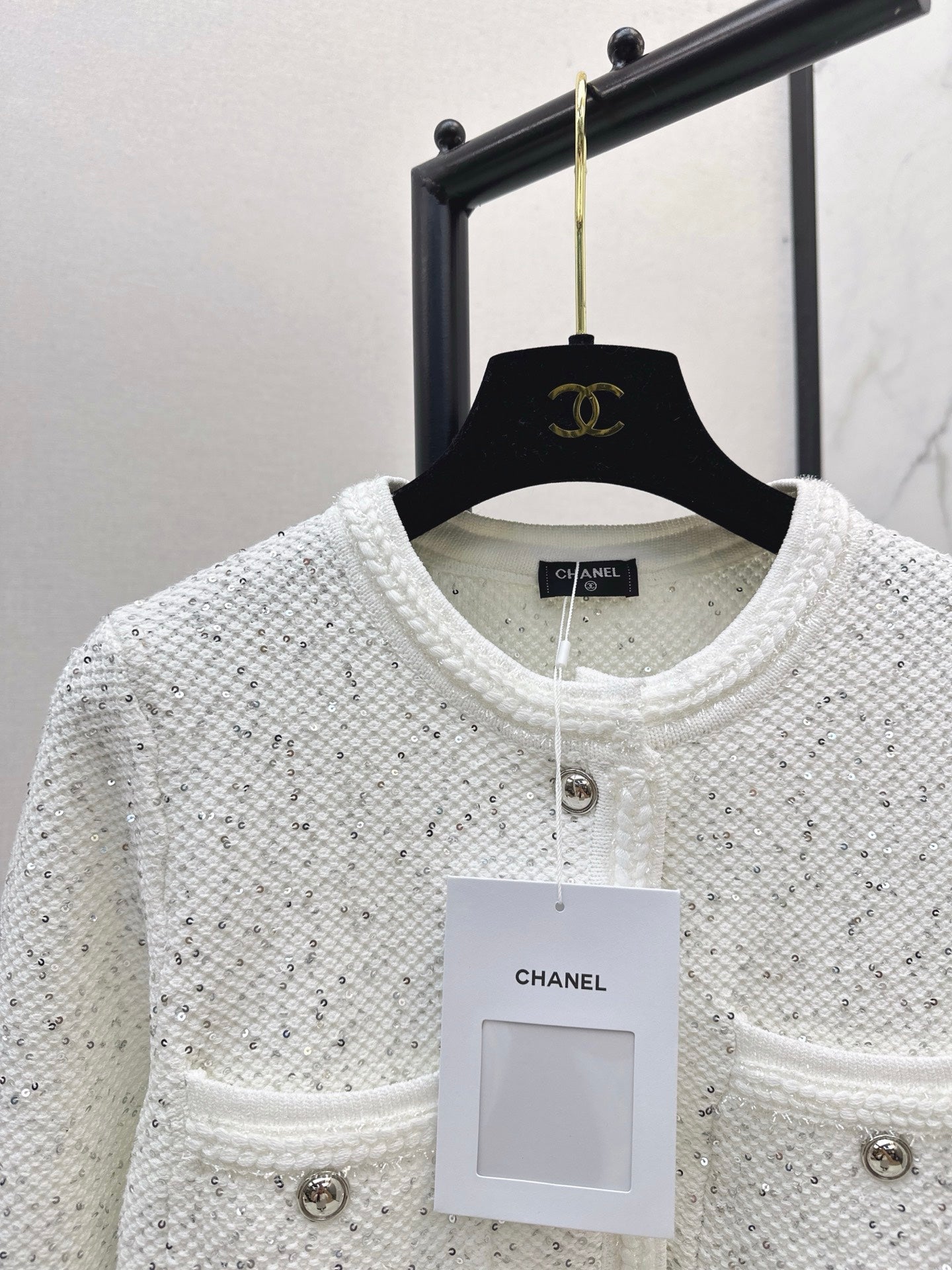 Exquisite sequined short cardigan