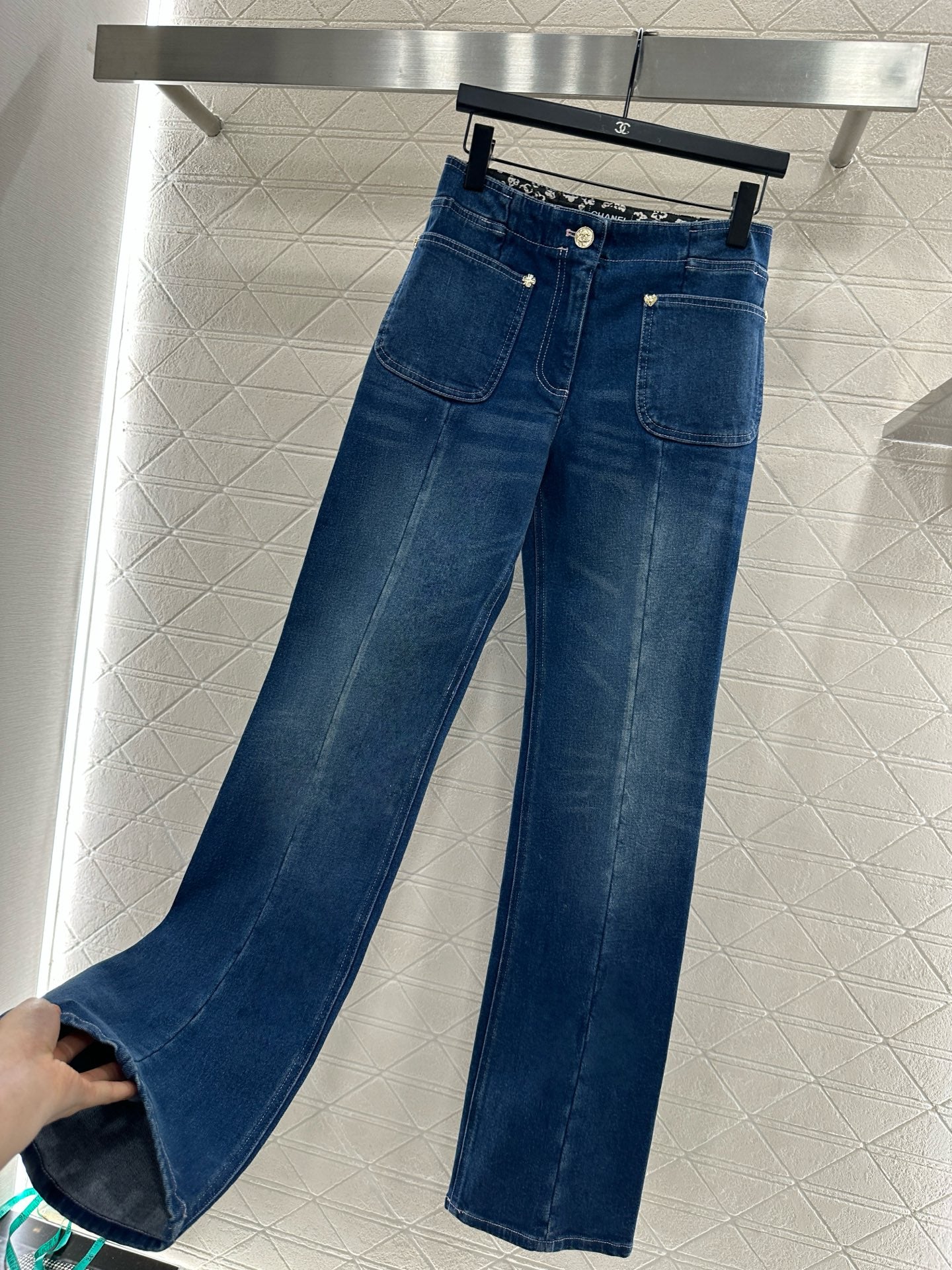 Distressed Stretch Jeans