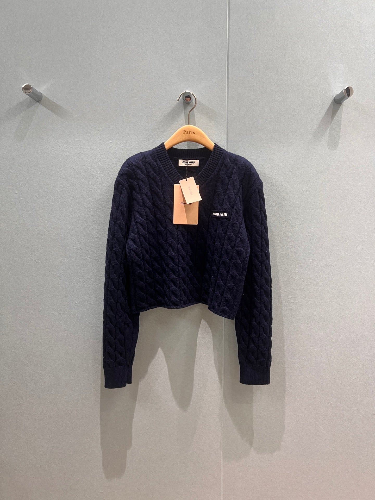 V-neck cable-knit cropped sweater