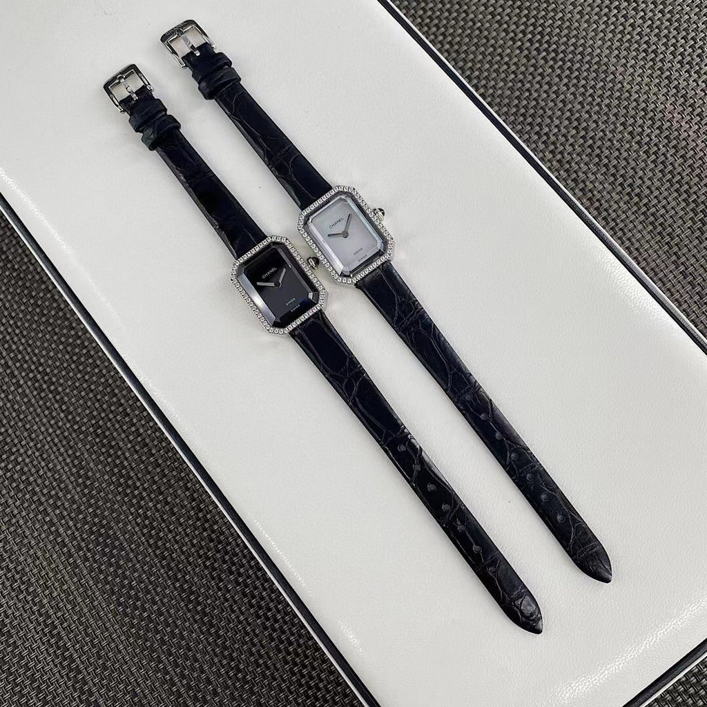 Eight Hearts Eight Arrows Zirconia Watch