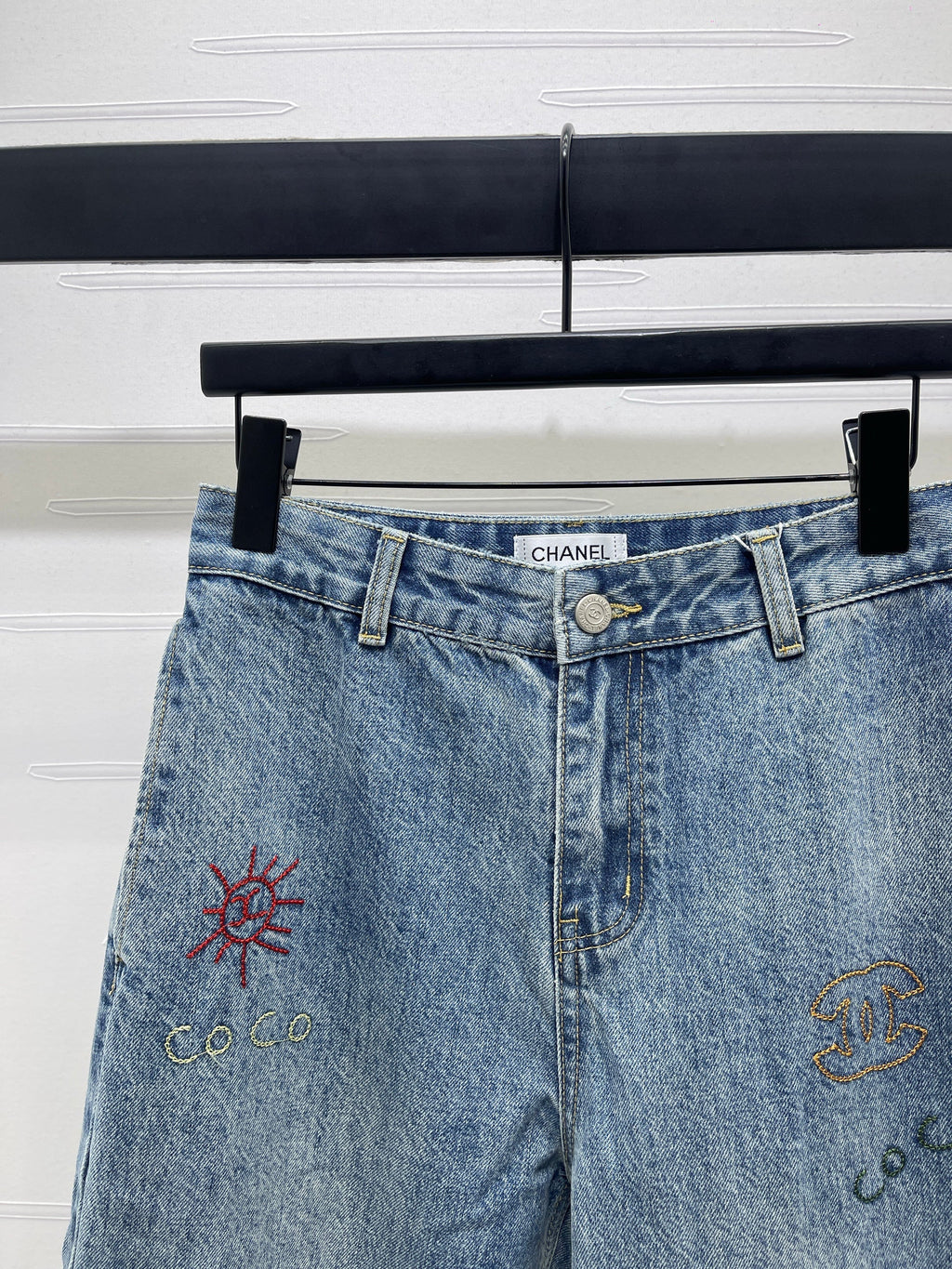 Embroidered Pattern Wide-Leg Denim Pants