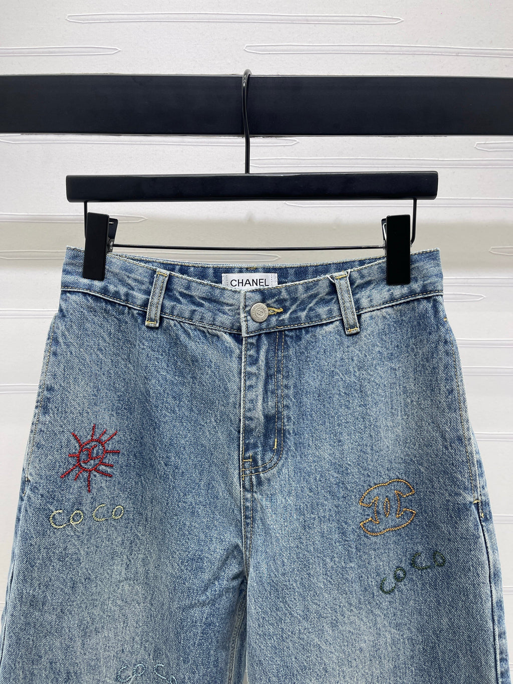 Embroidered Pattern Wide-Leg Denim Pants