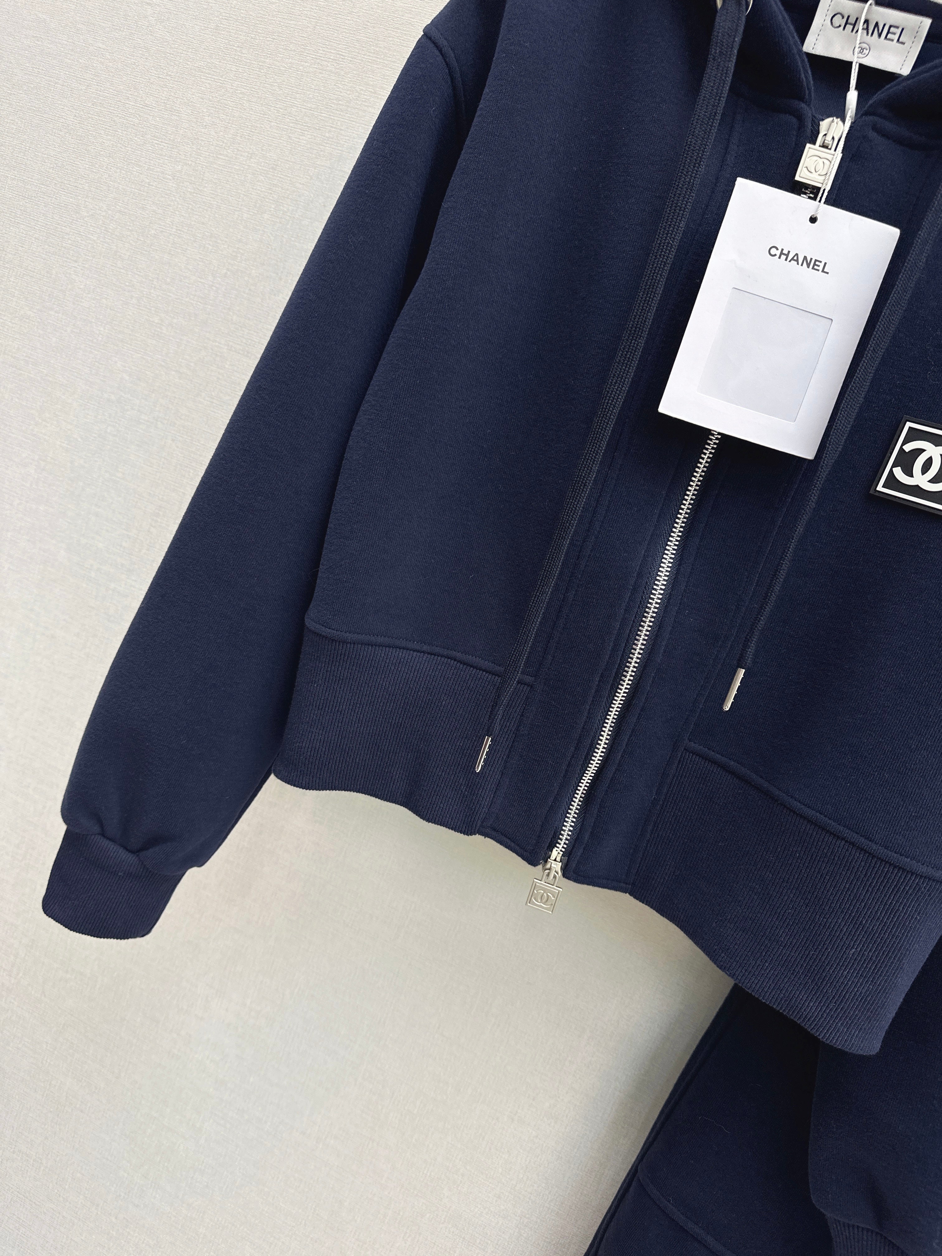 Badge-decorated casual set