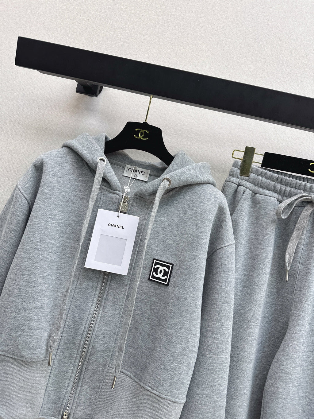 Badge-decorated casual set