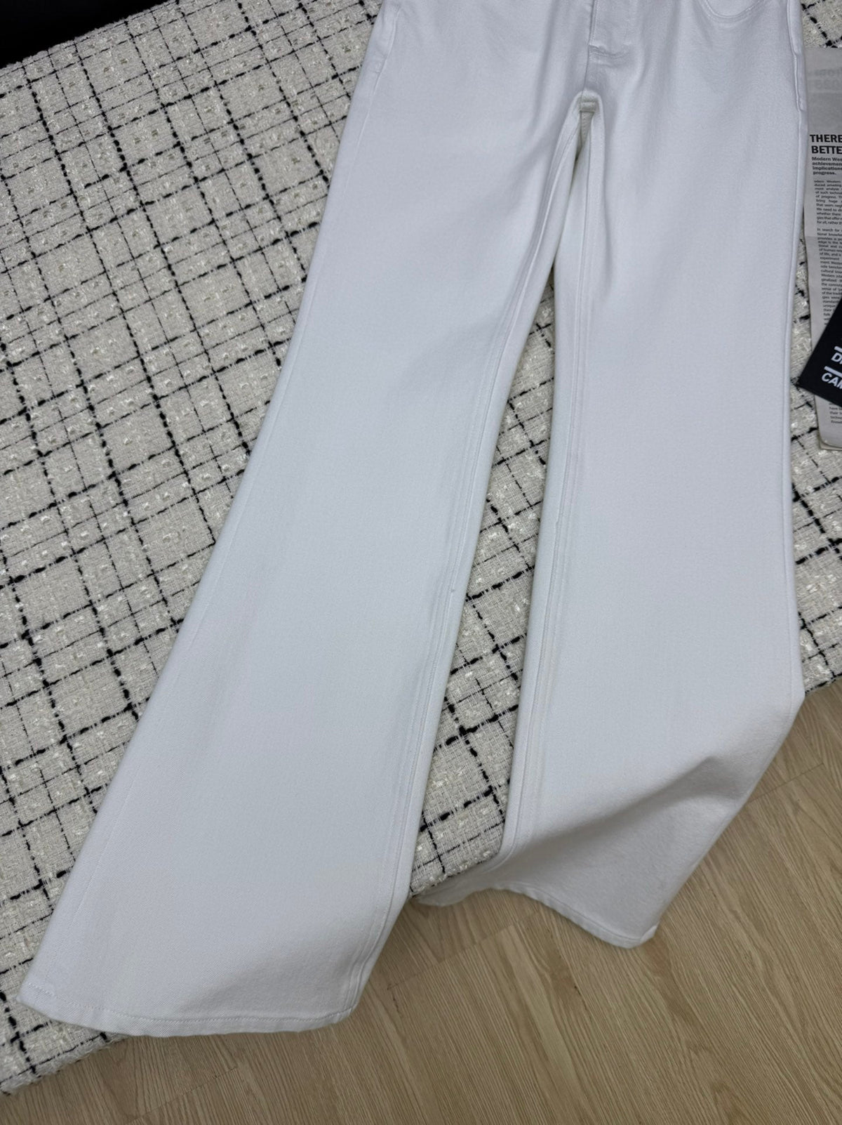 Embroidered Back Pocket Flared Jeans