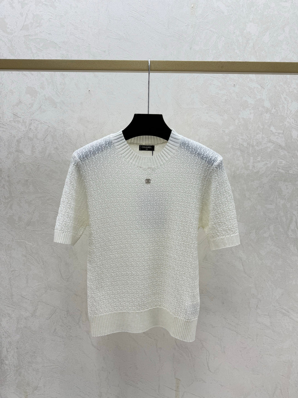 simple round neck knit short-sleeved top