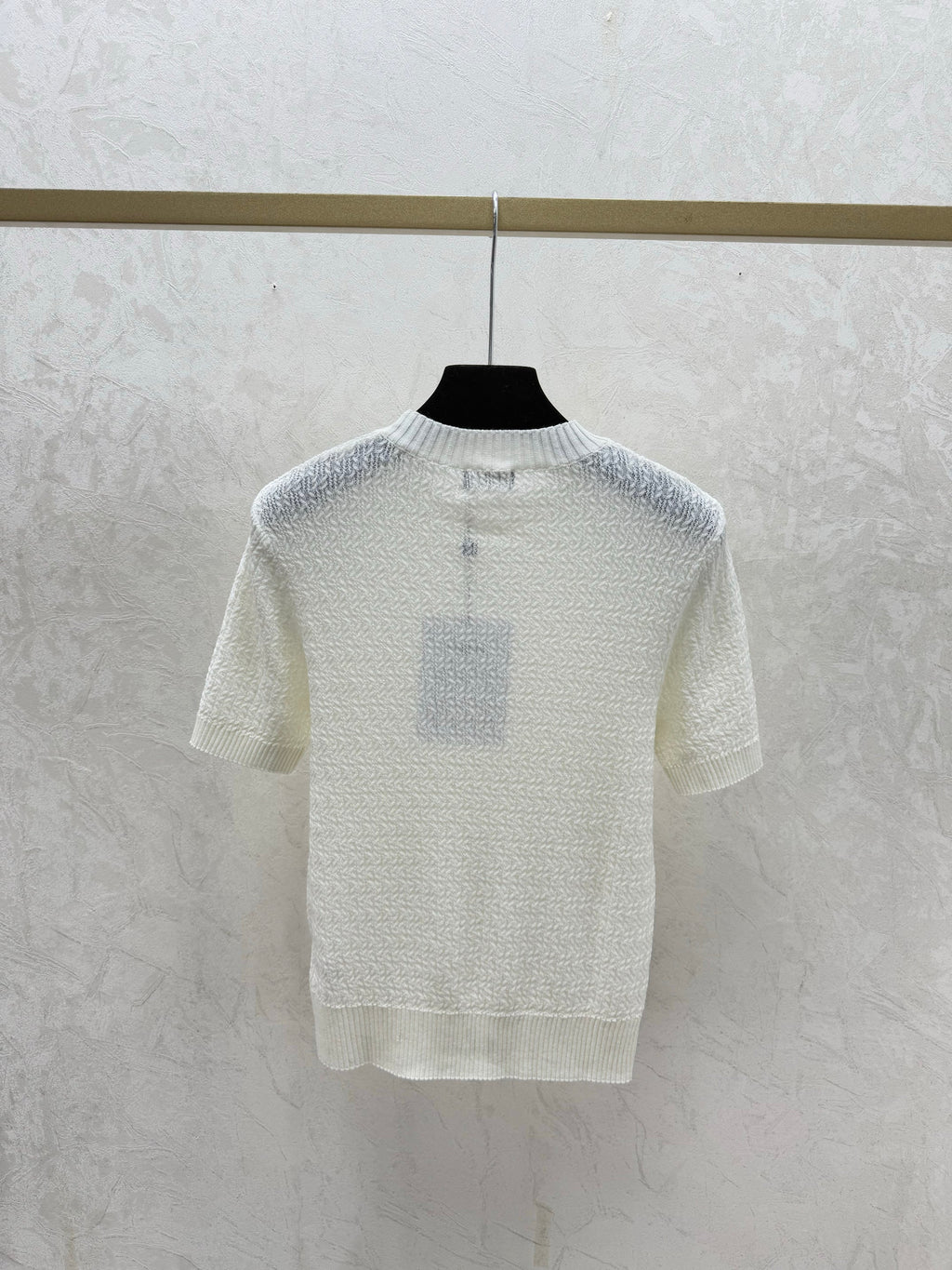 simple round neck knit short-sleeved top