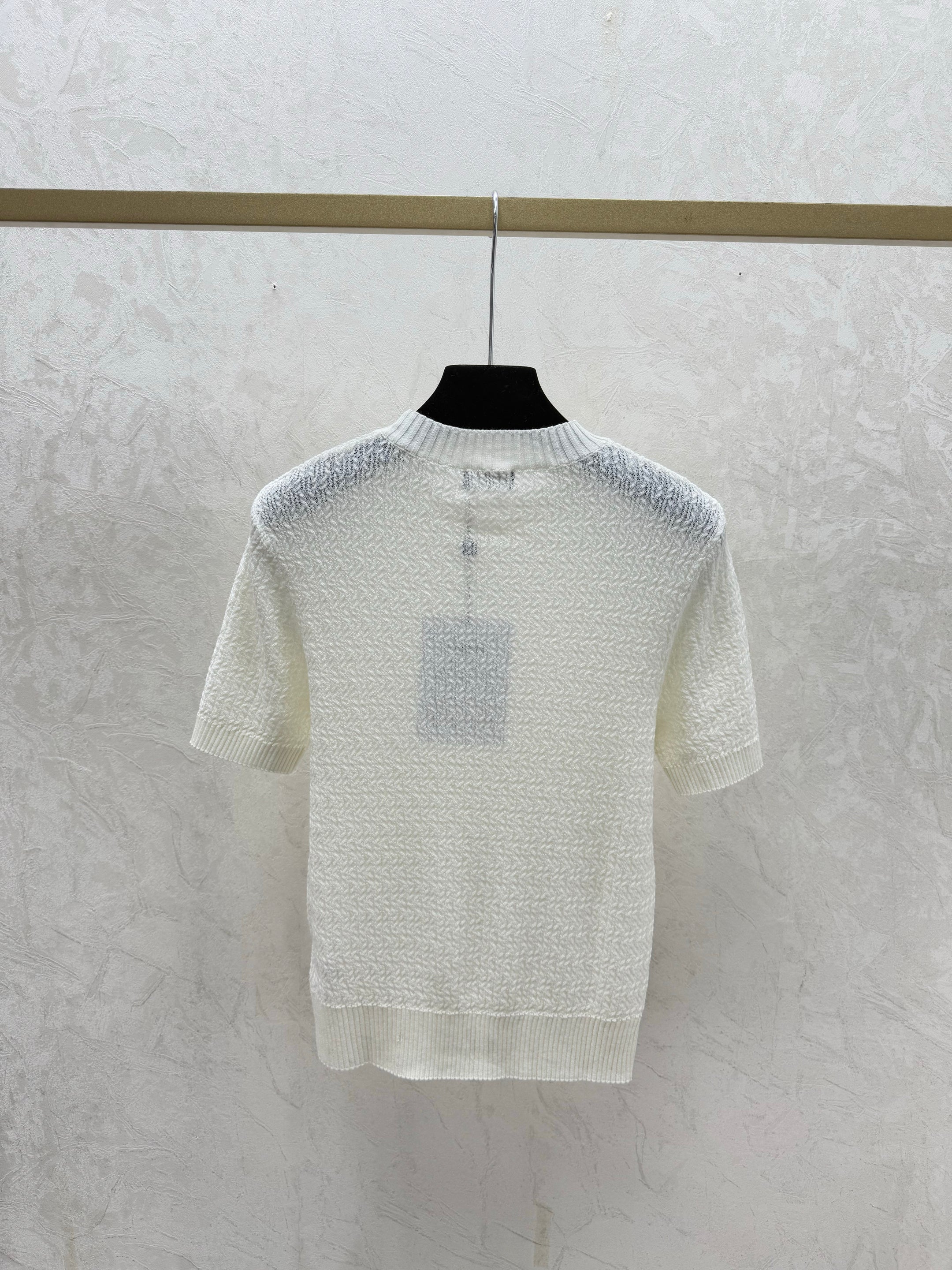 simple round neck knit short-sleeved top