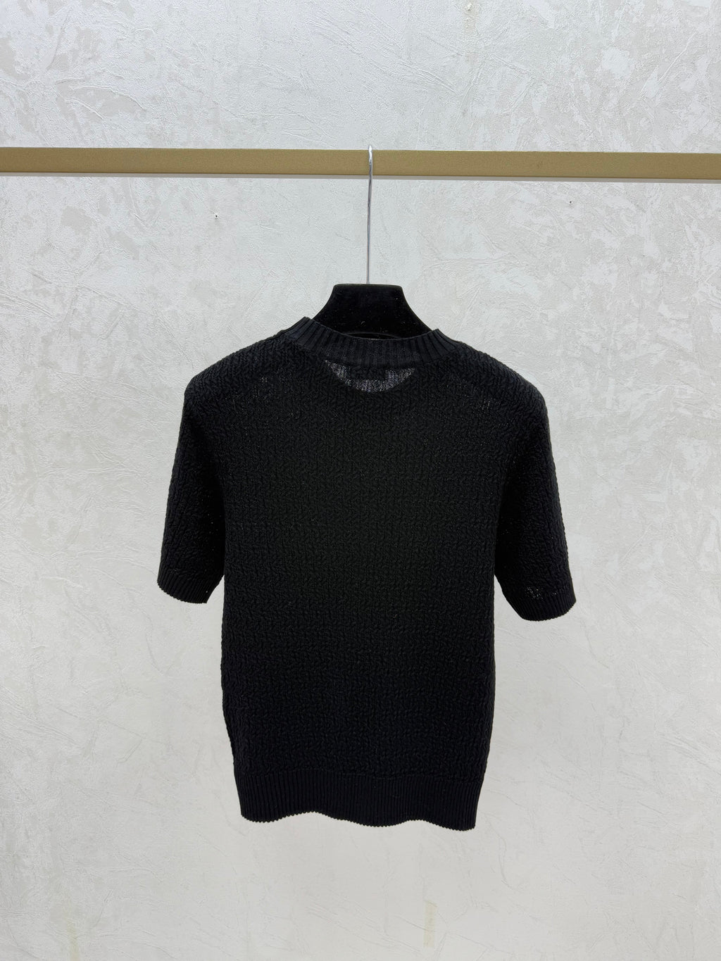 simple round neck knit short-sleeved top