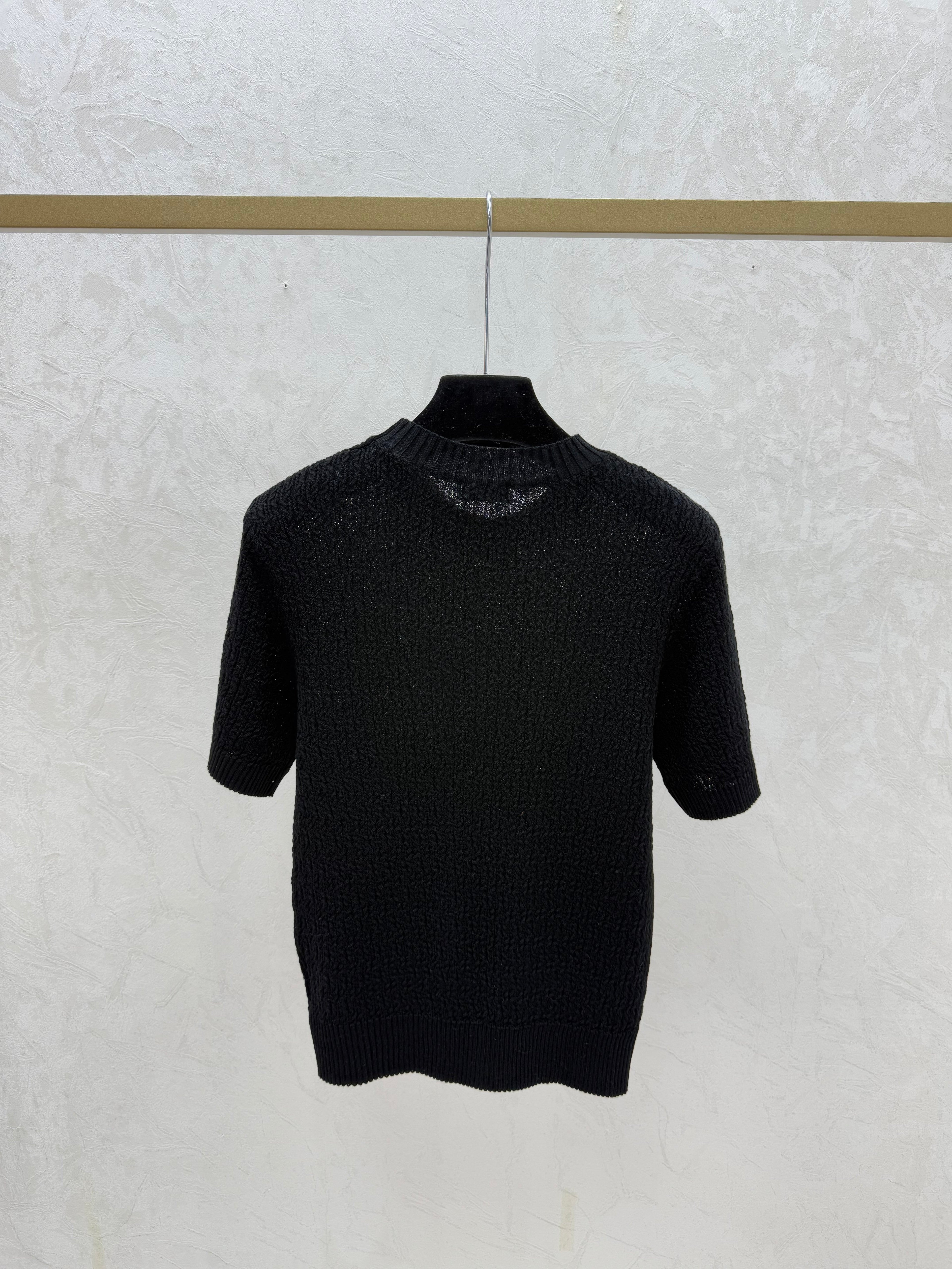 simple round neck knit short-sleeved top