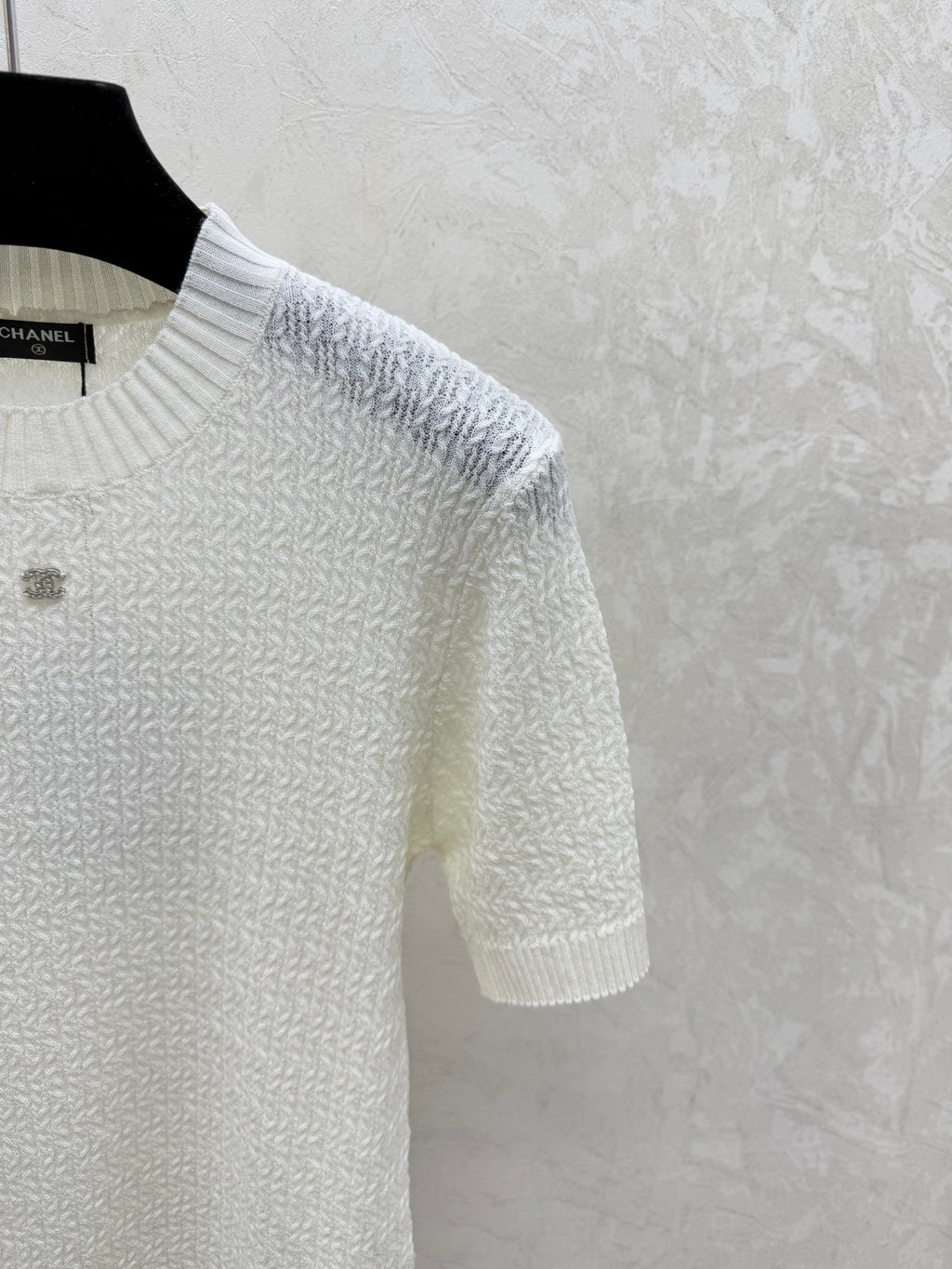 simple round neck knit short-sleeved top