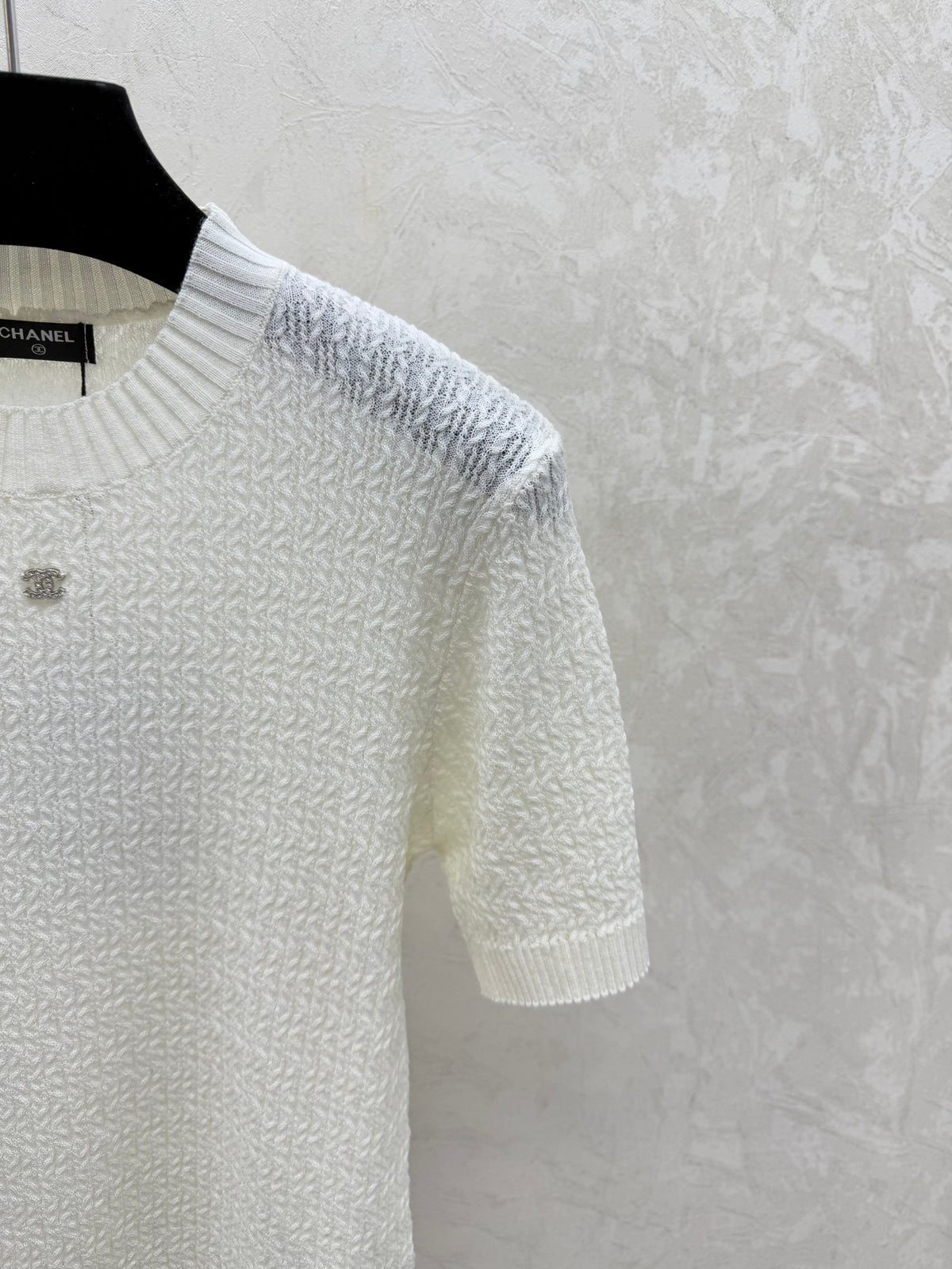 simple round neck knit short-sleeved top