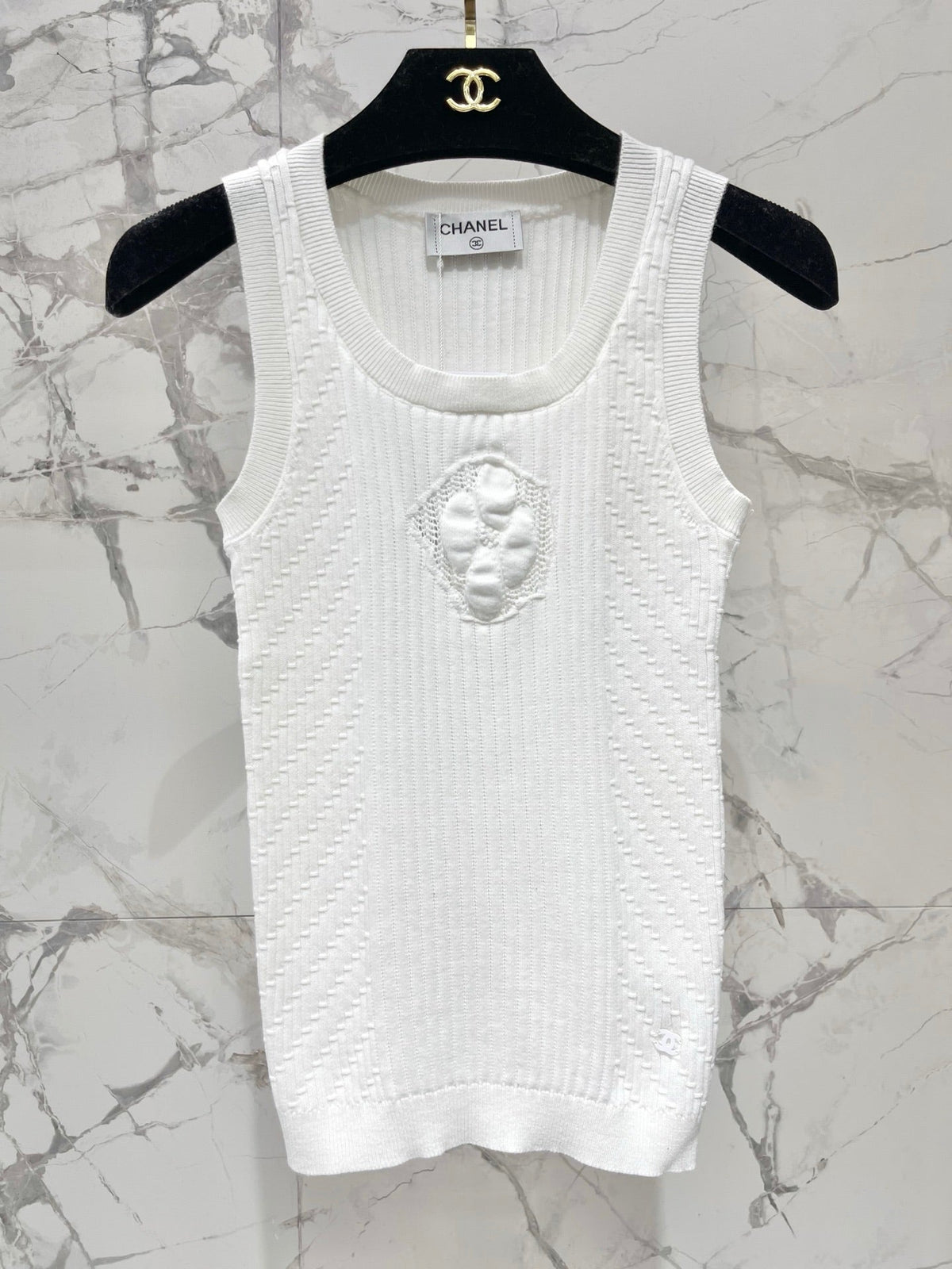 Stretch Fit Diamond Pattern Knit Vest