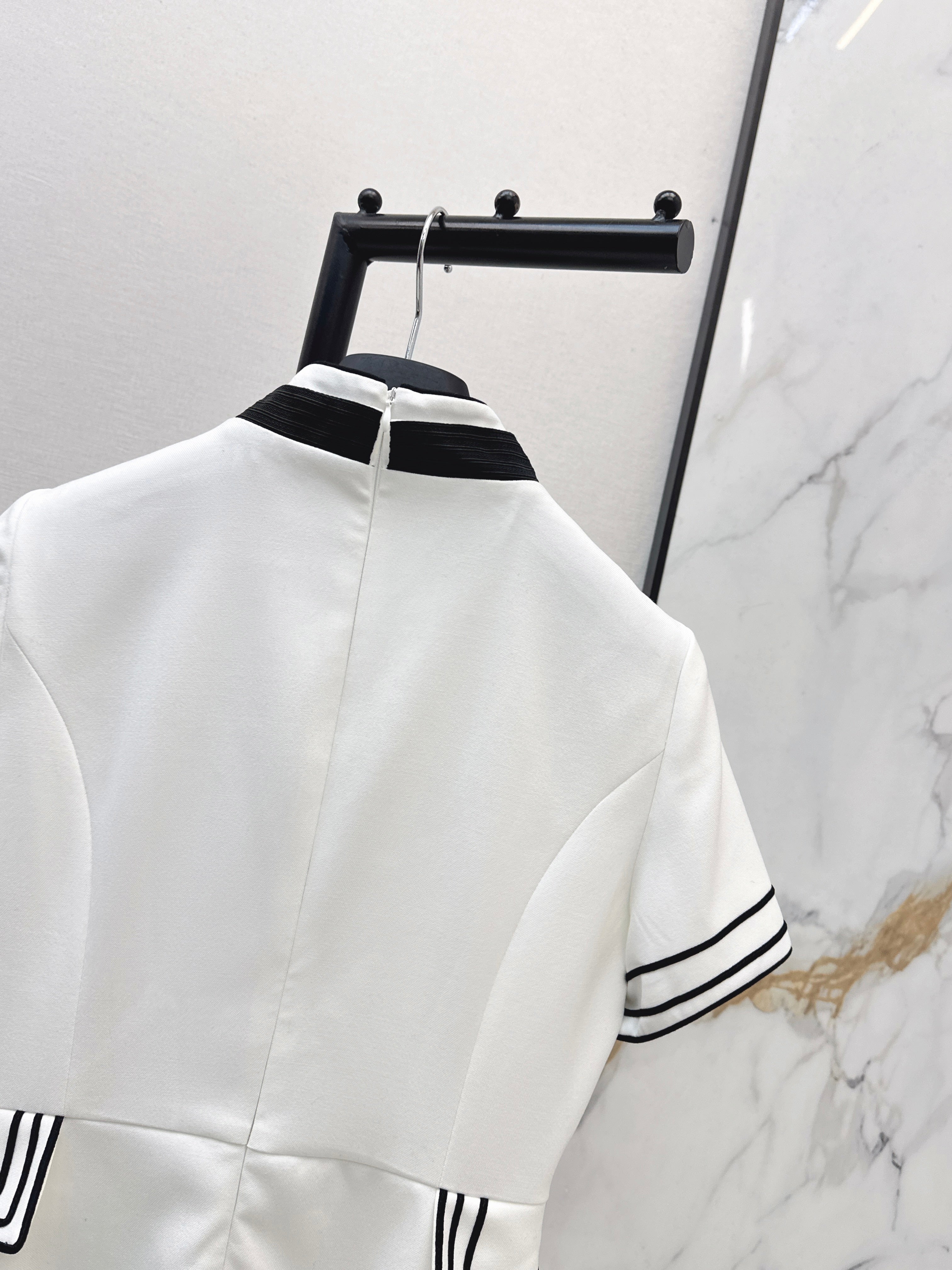 Stand-up collar belted dress