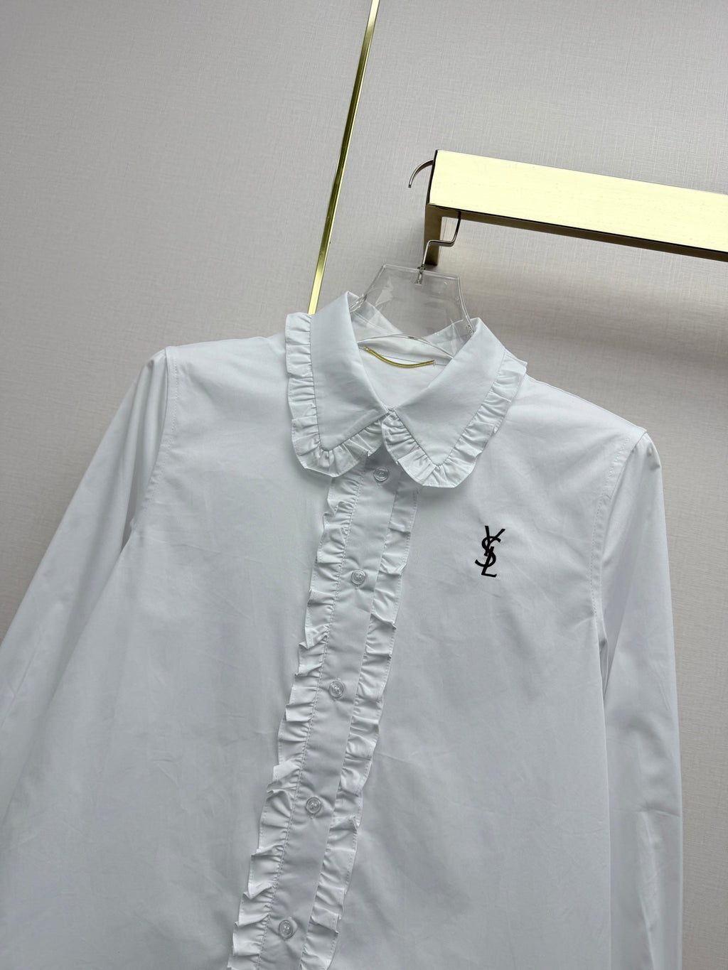 Ruffled trim long-sleeved shirt