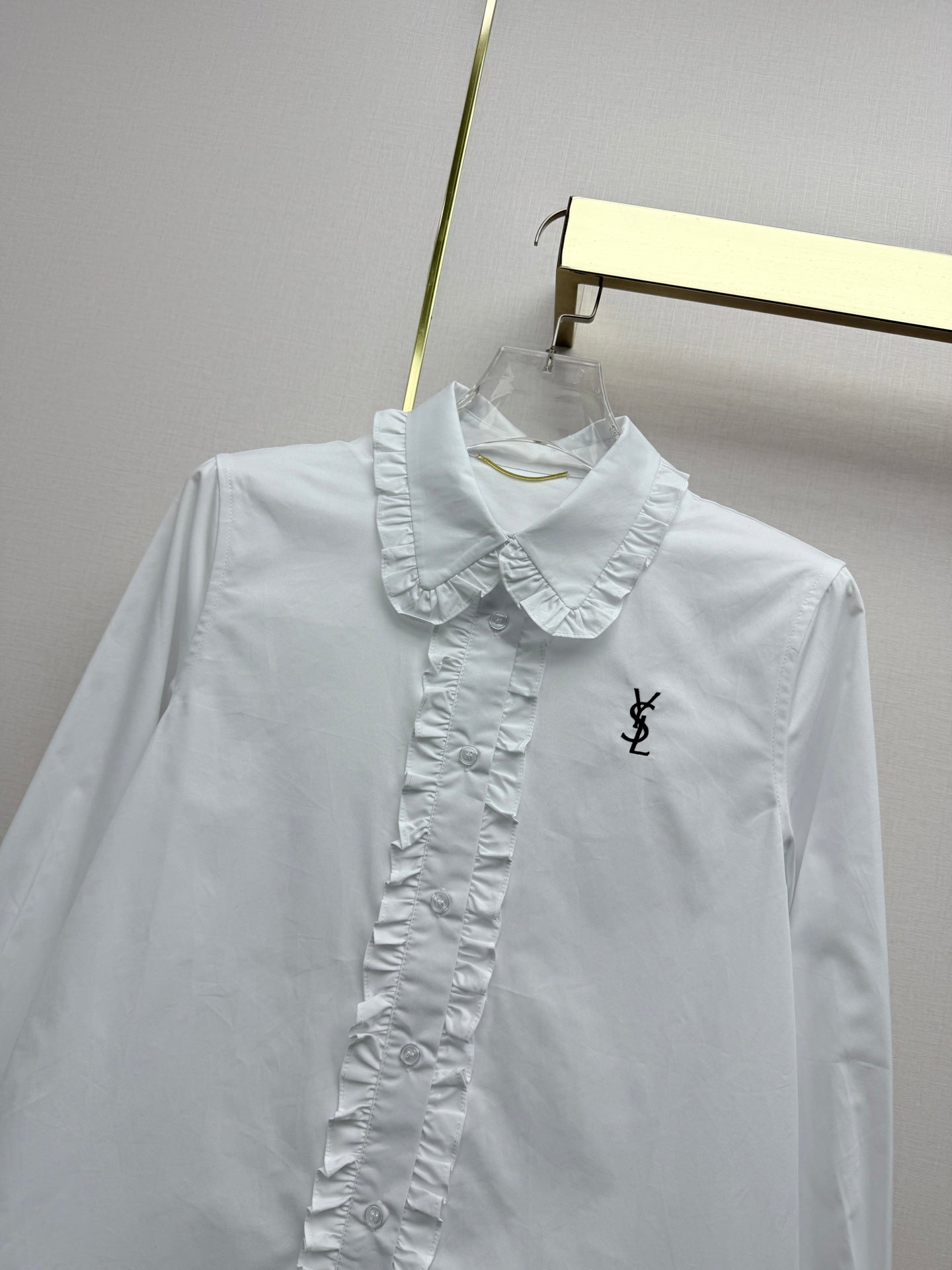 Ruffled trim long-sleeved shirt