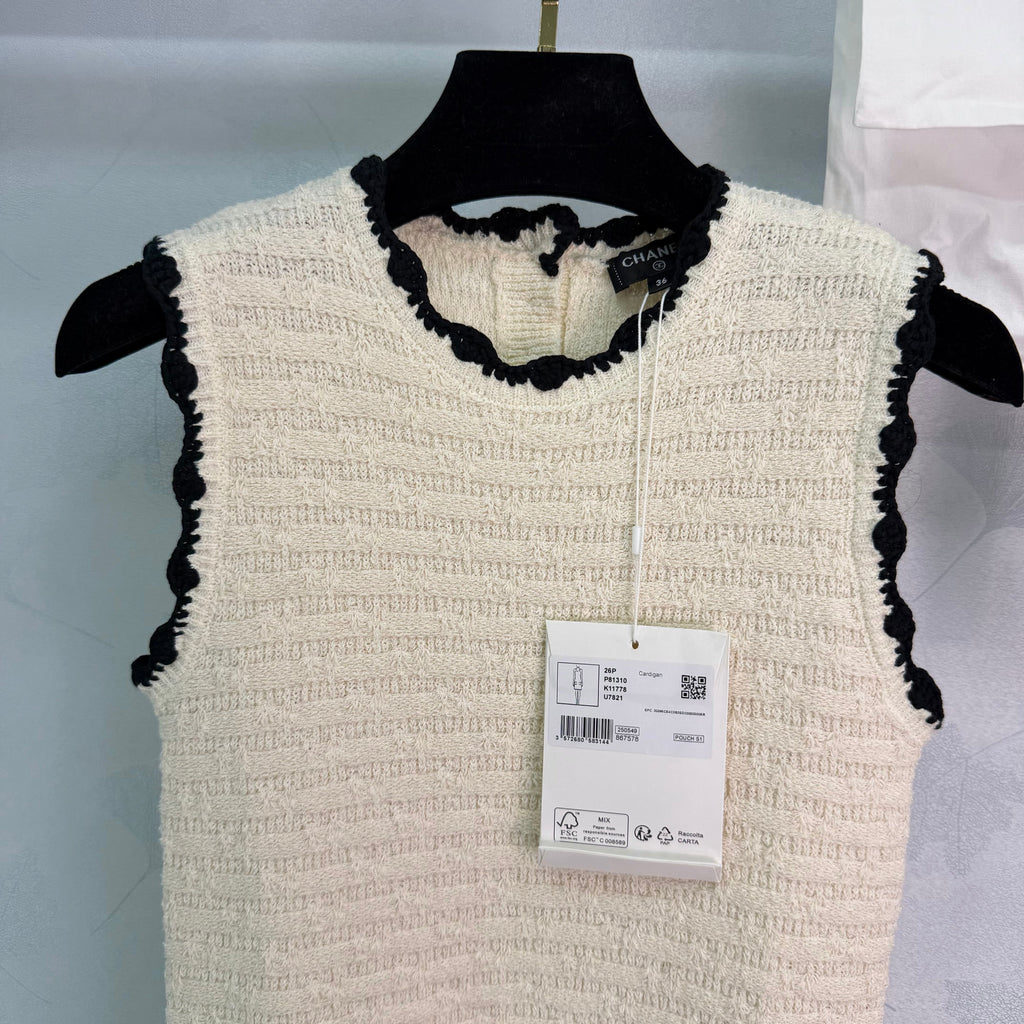 Color-blocked woven round neck knit vest dress