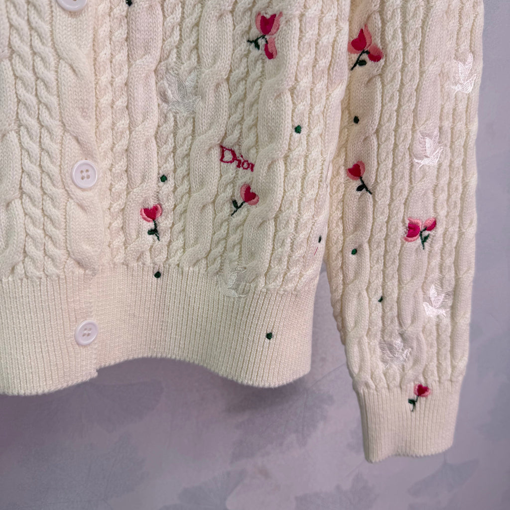 Cable-knit cardigan