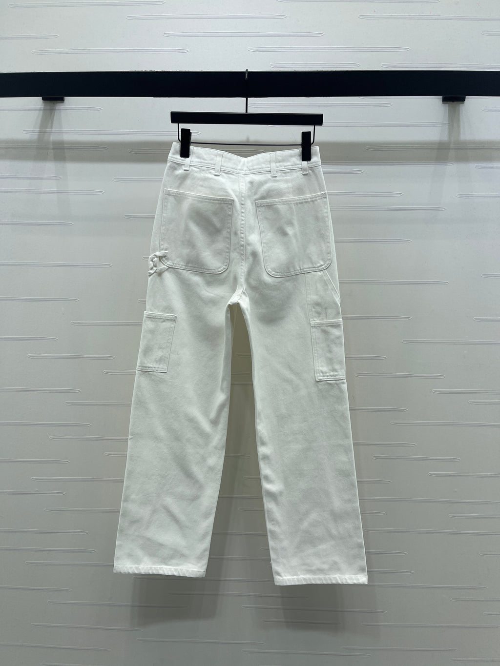Vintage-style high-waisted jeans