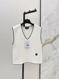 Color-blocked V-neck knit vest