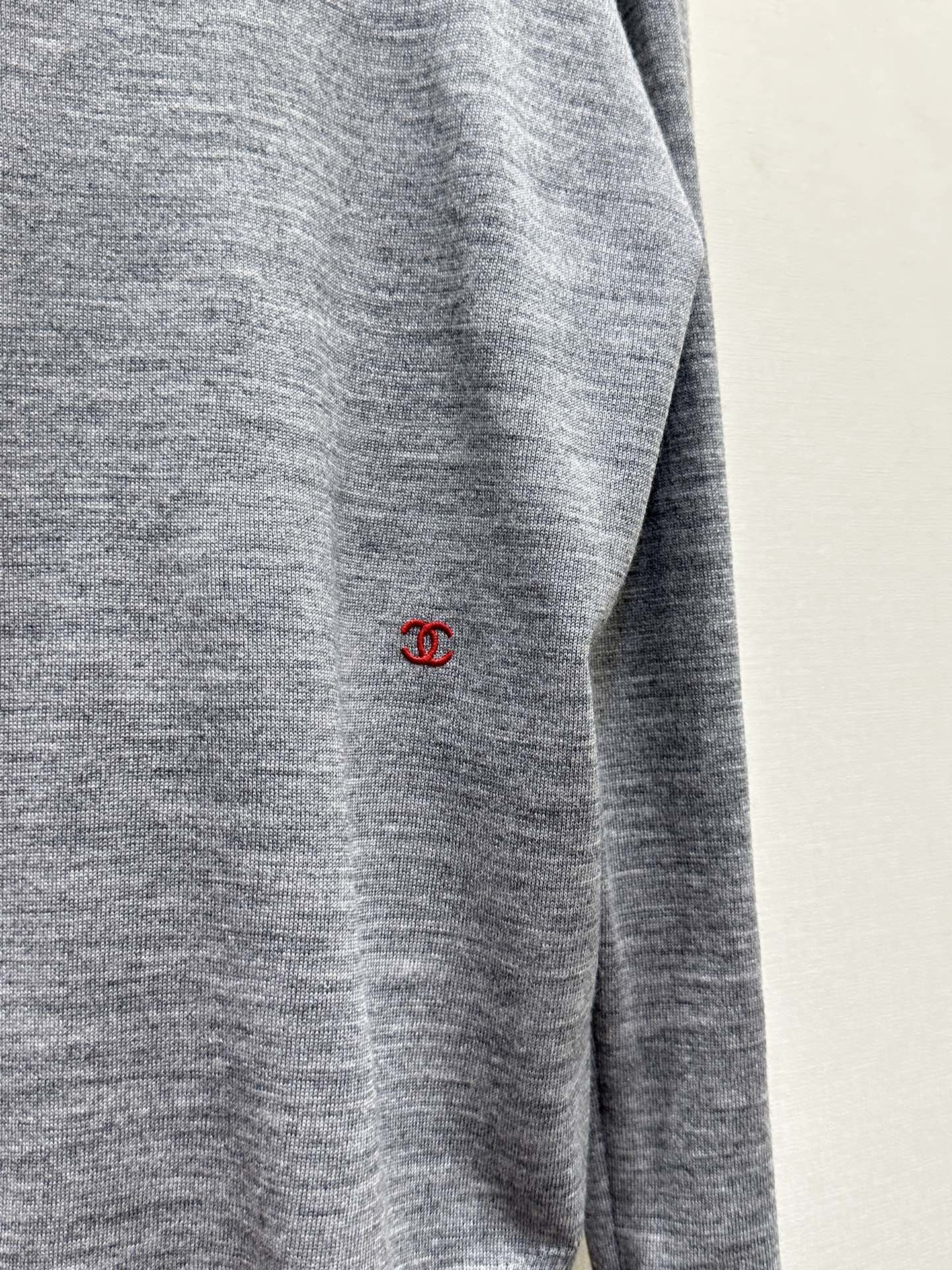 Color-blocked Embroidered Logo Sweater