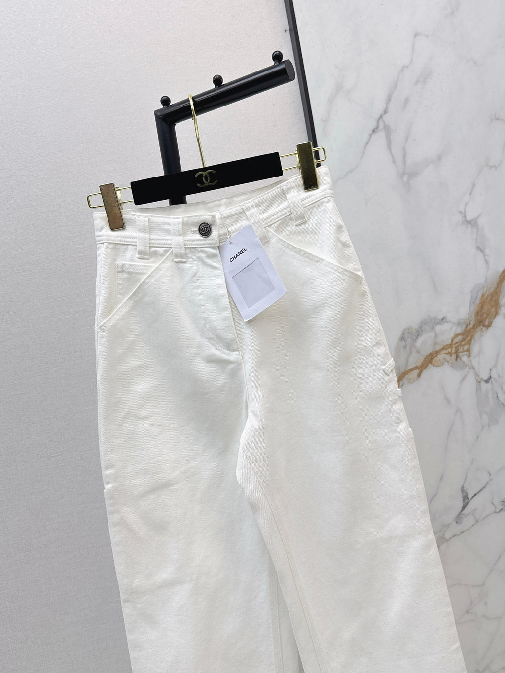 Side-pocket jeans