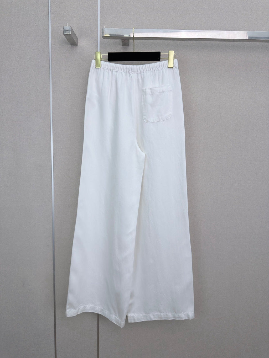 26SS New Arrival: Cutout Elastic-Waist Wide-Leg Denim Pants