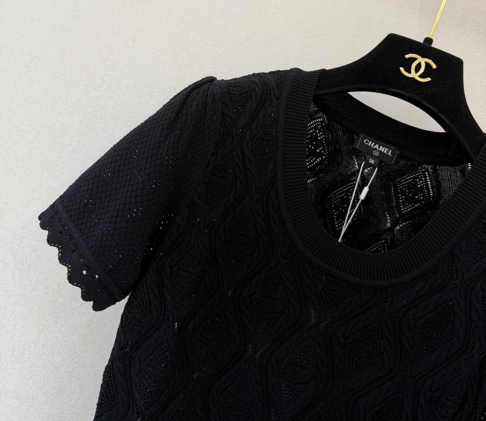 Ruffled round neck short sleeve