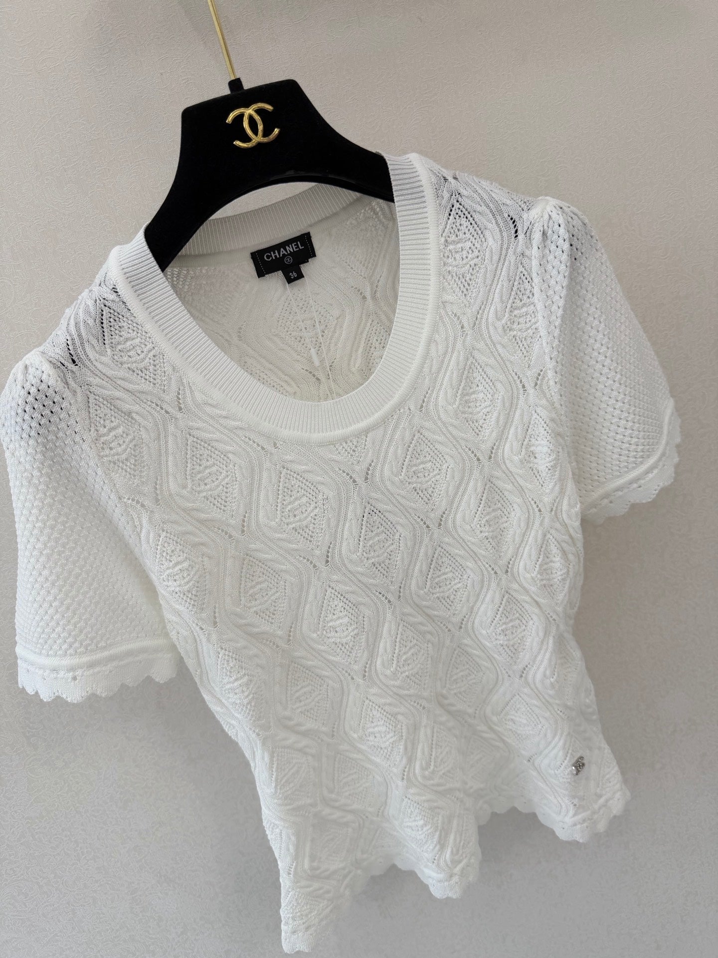 Ruffled round neck short sleeve