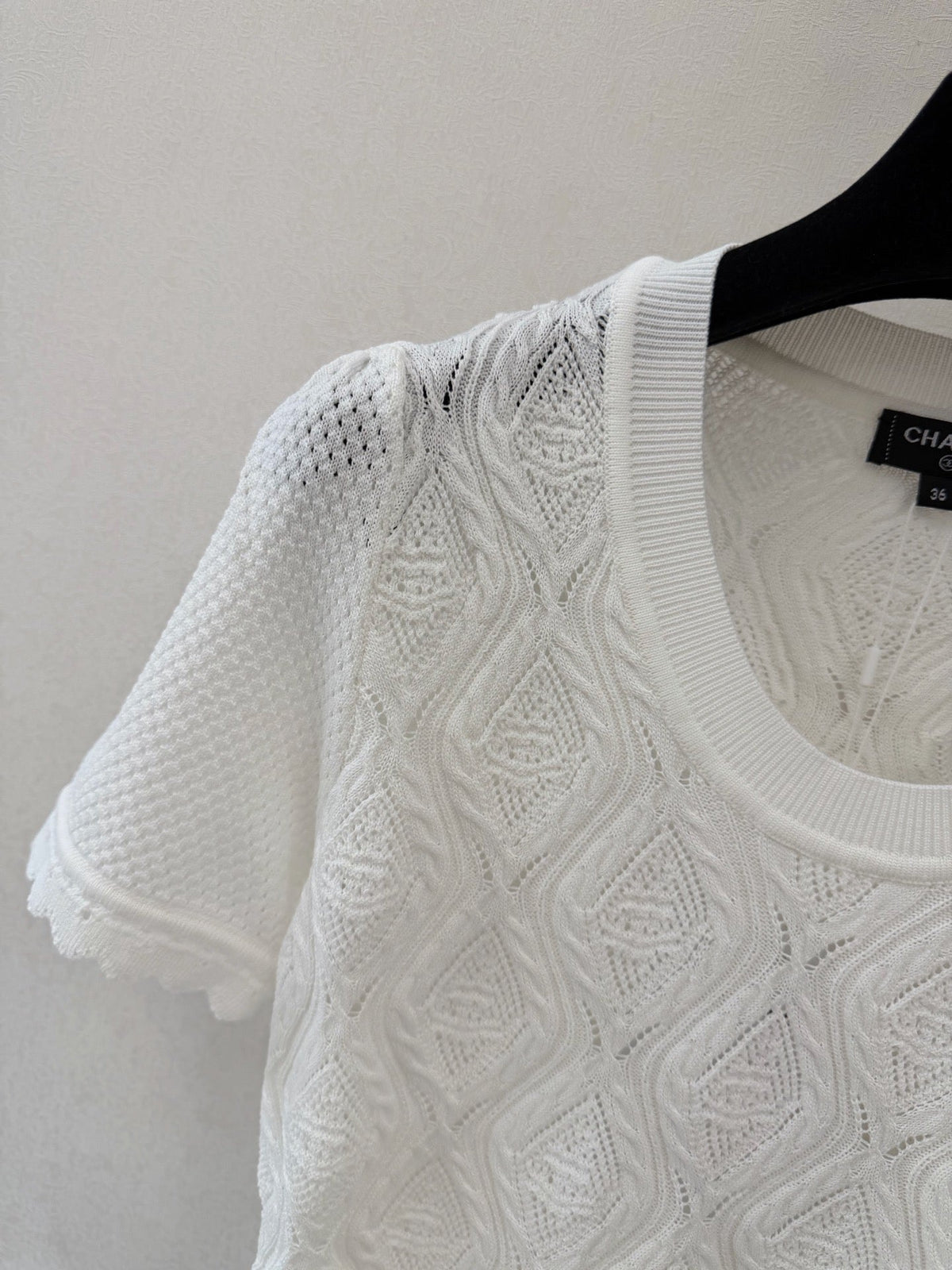Ruffled round neck short sleeve