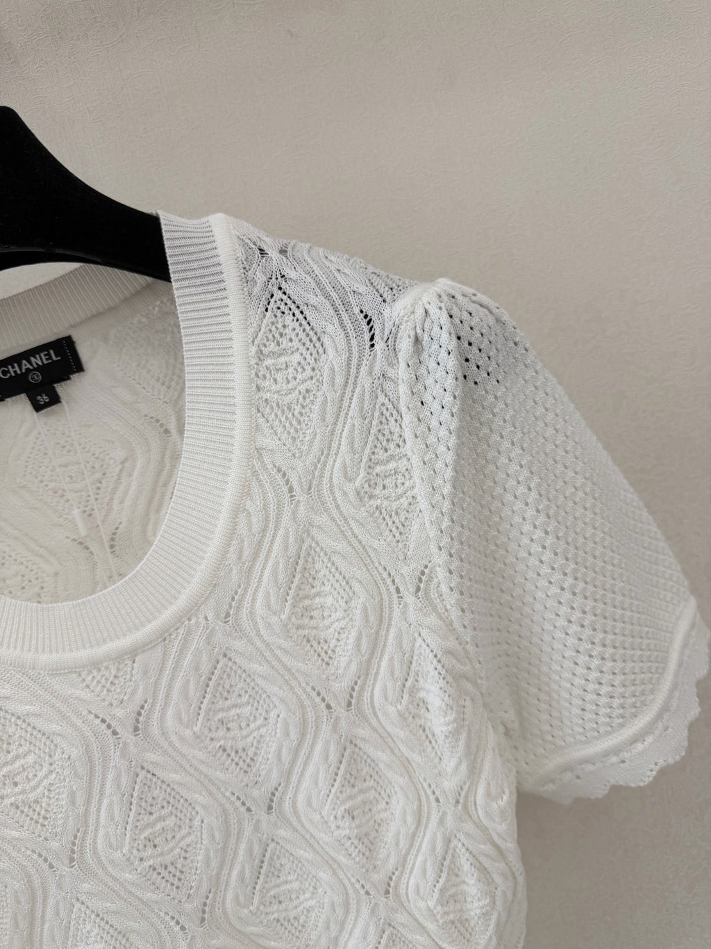 Ruffled round neck short sleeve