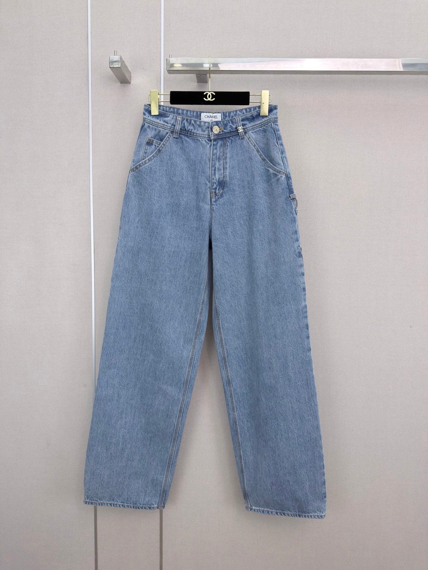 Straight-leg utility jeans