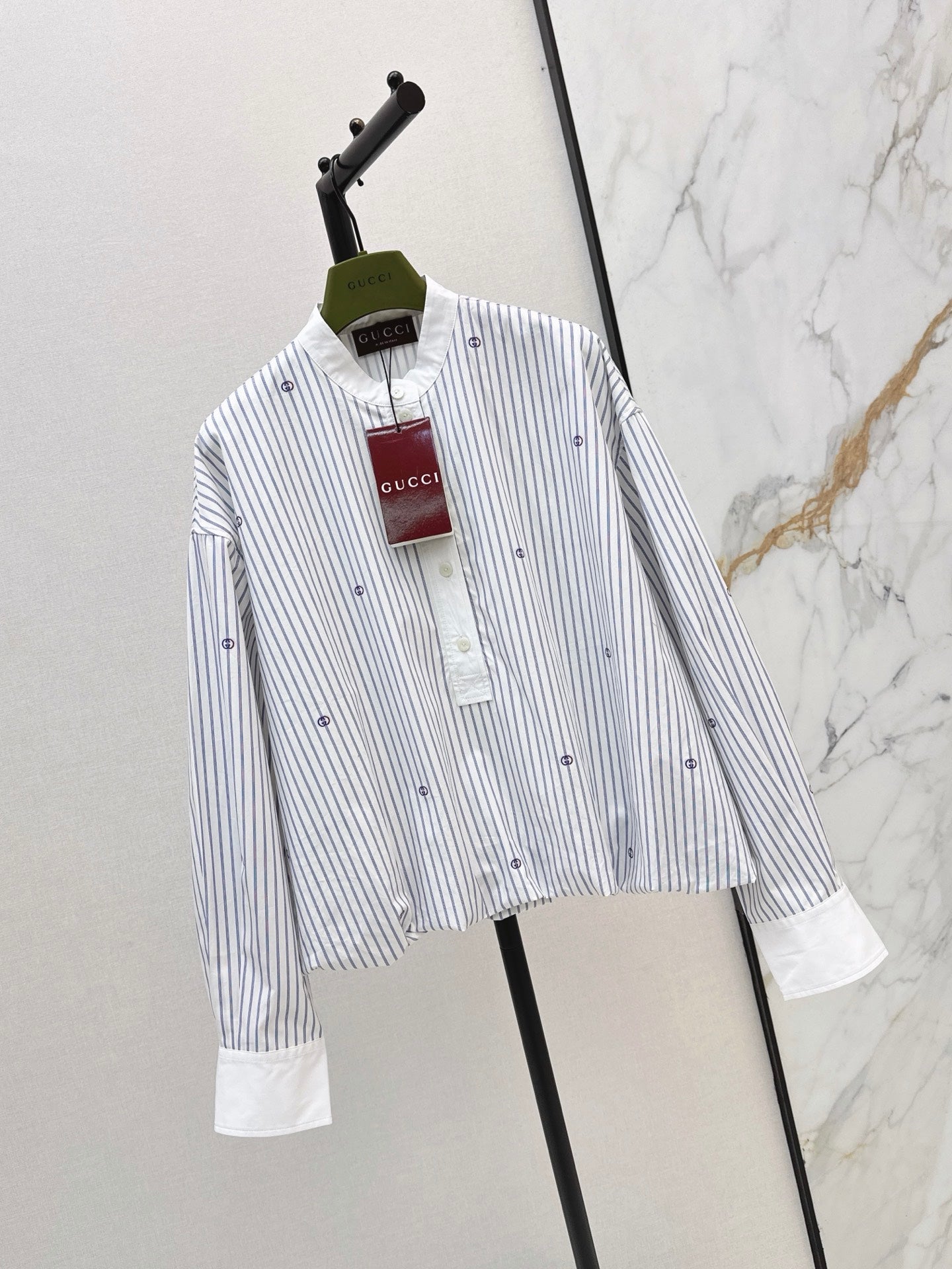 Gucci/Loose-fit striped shirt with a classic collar