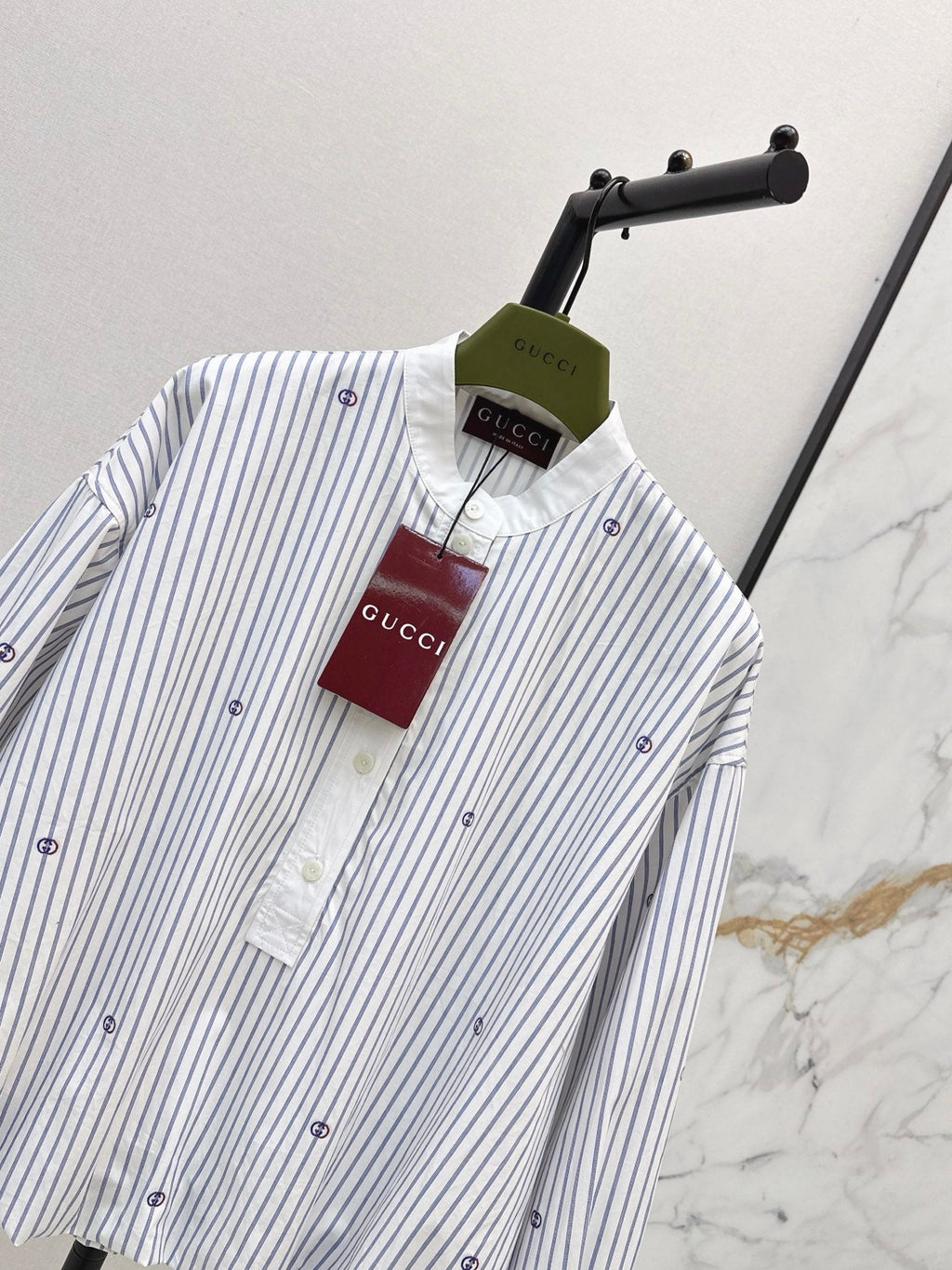 Gucci/Loose-fit striped shirt with a classic collar