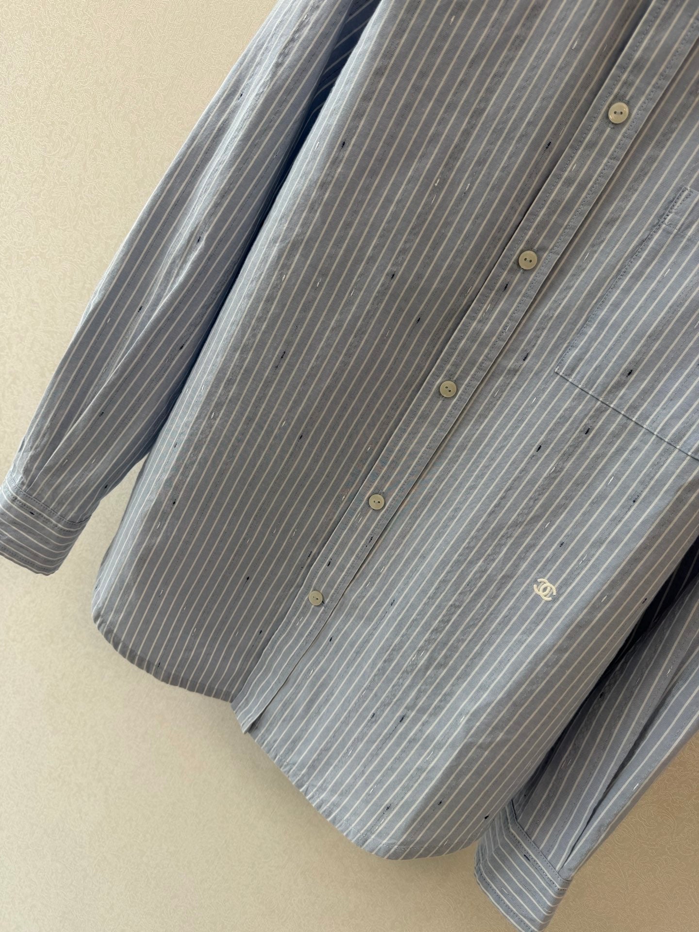 Chanel/Long vertical-striped shirt
