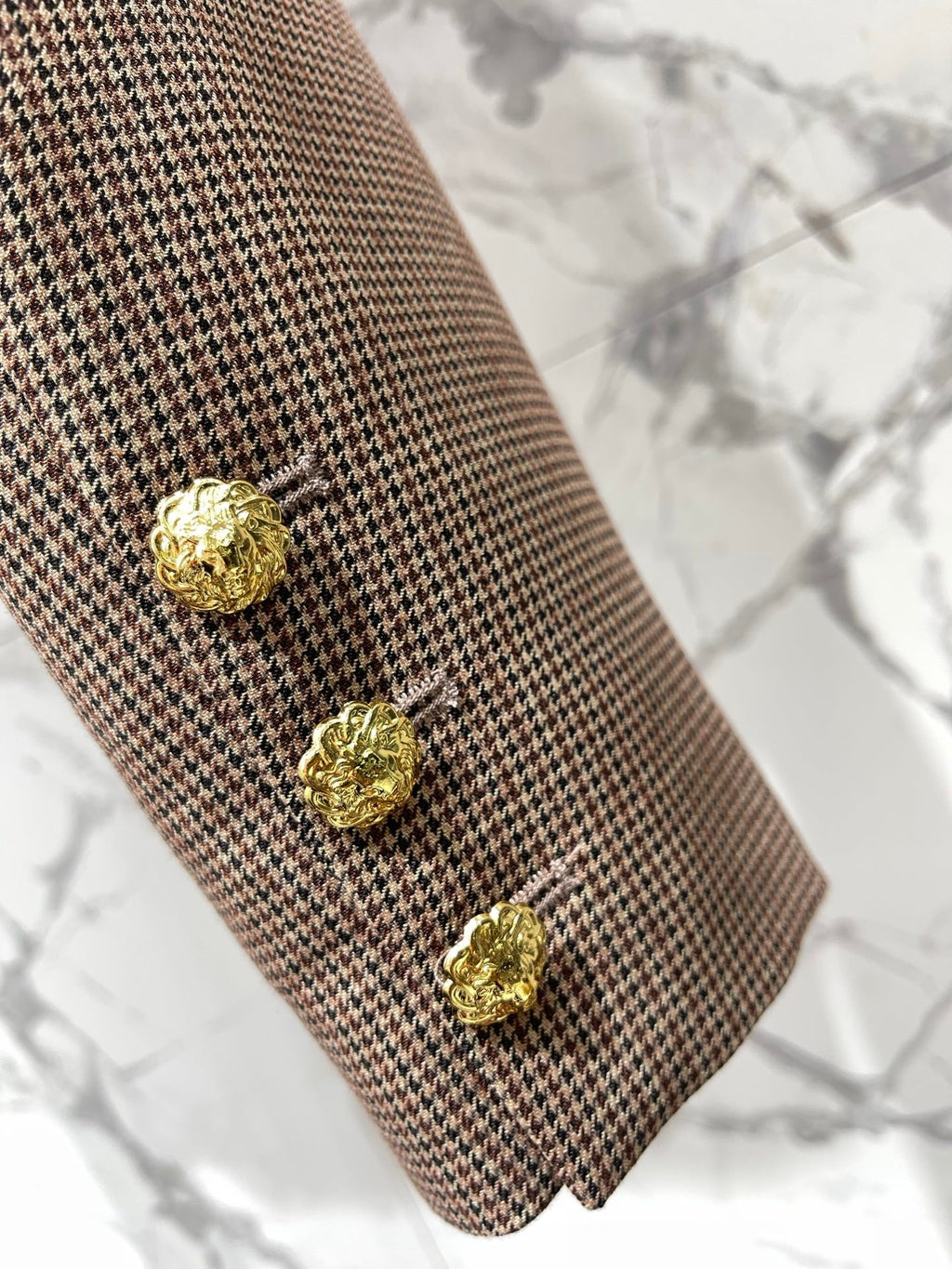 Chanel/Beige Half-Zip Knit Top