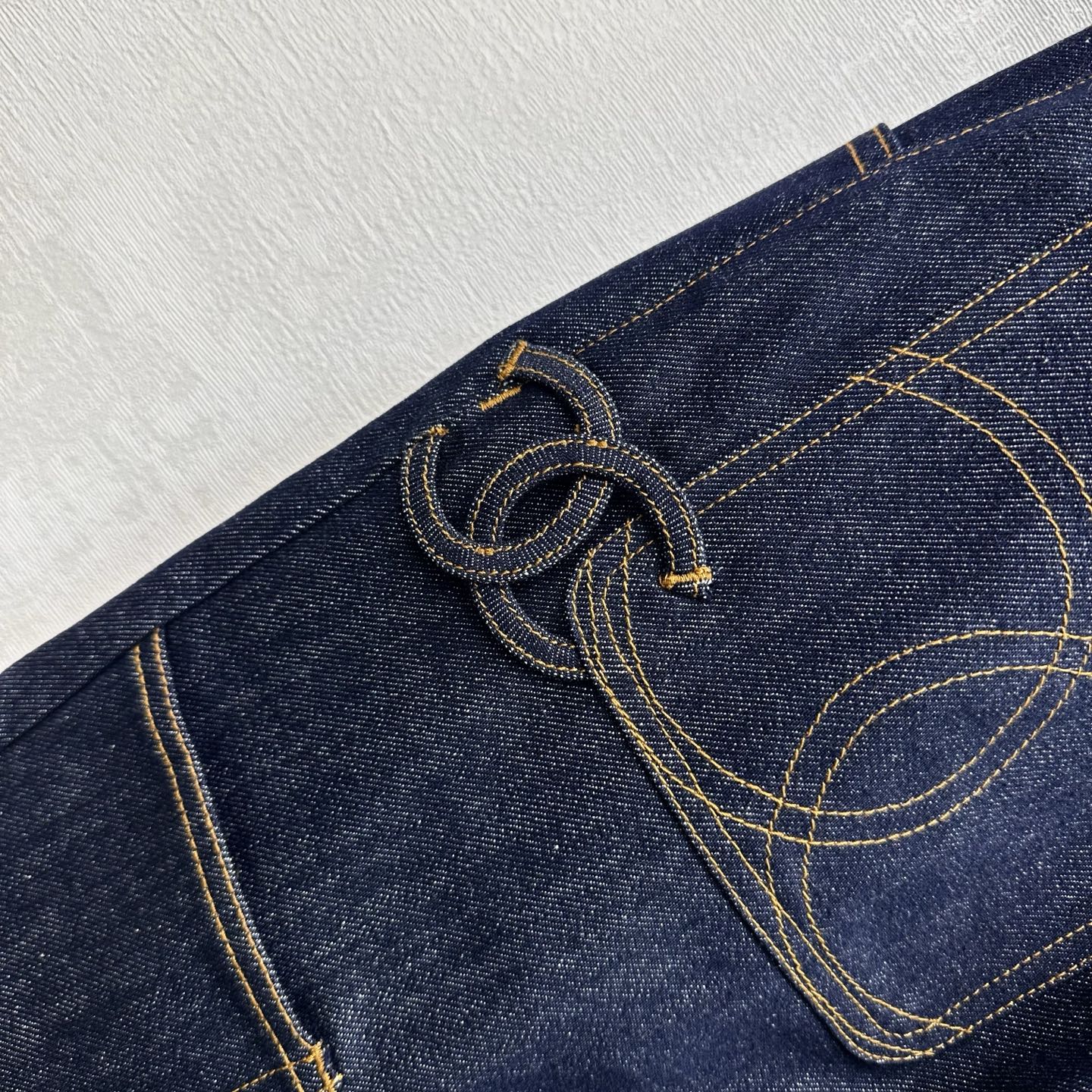 Chanel/Embroidered Straight-Leg Denim Trousers