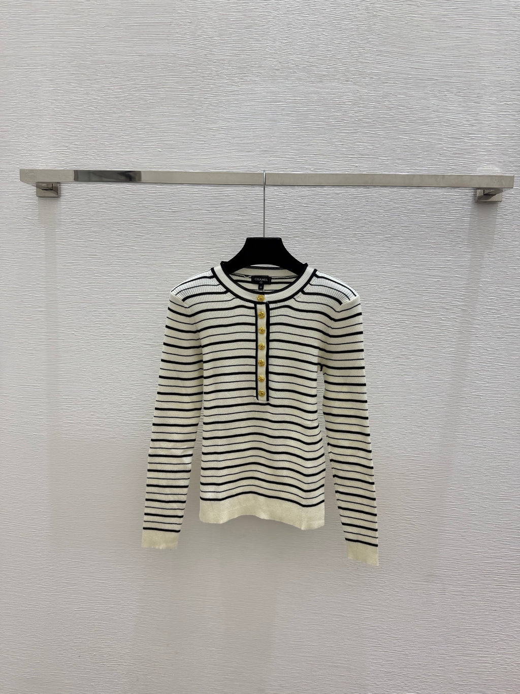 Chanel/Long-sleeve color-block striped knit top
