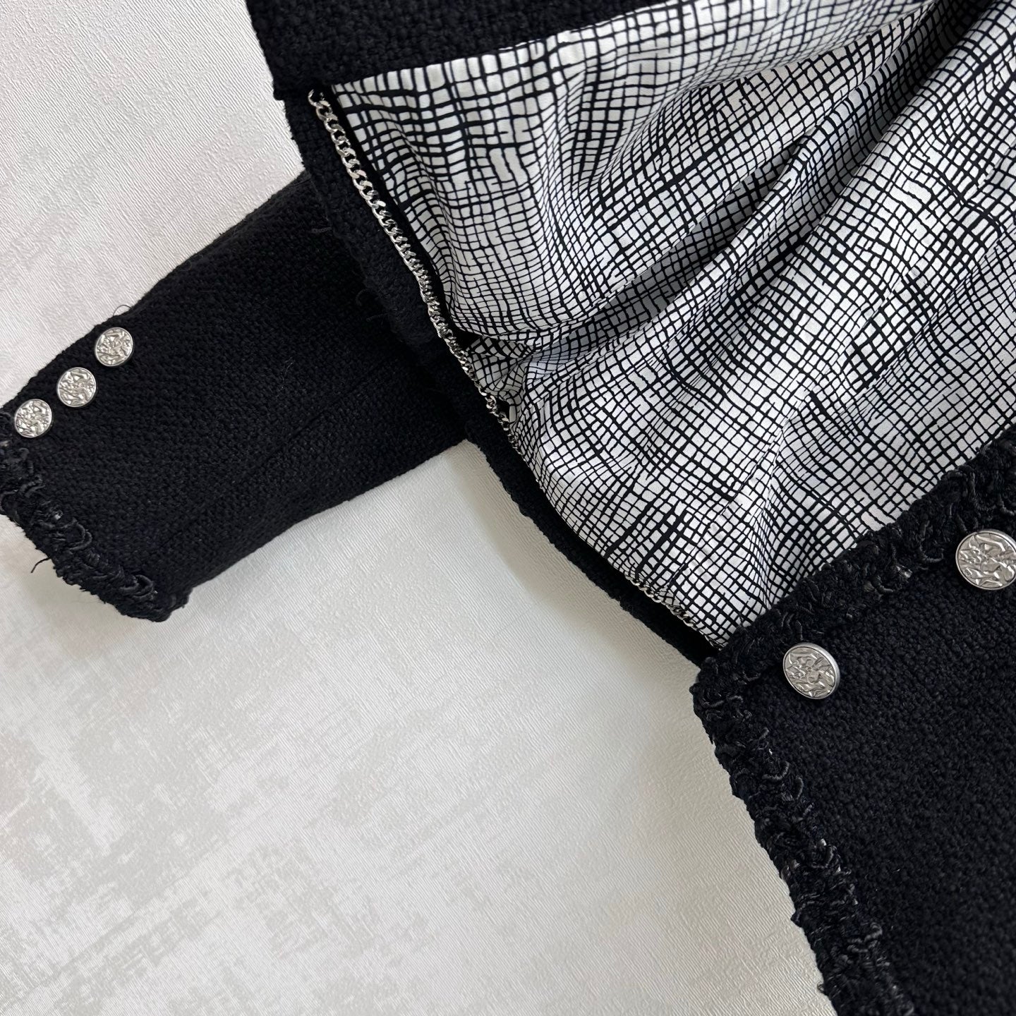 Chanel/Bound-Edge Crew-Neck Tweed Jacket