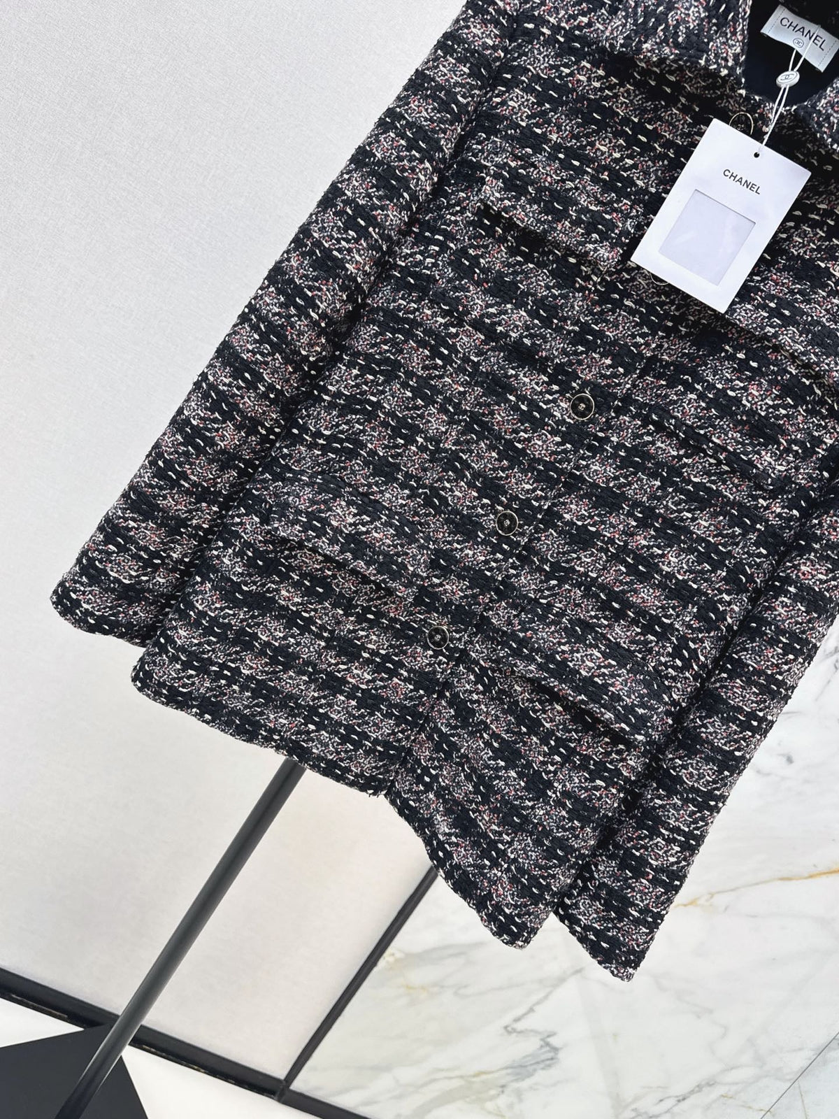 Chanel/Mid-length tweed jacket