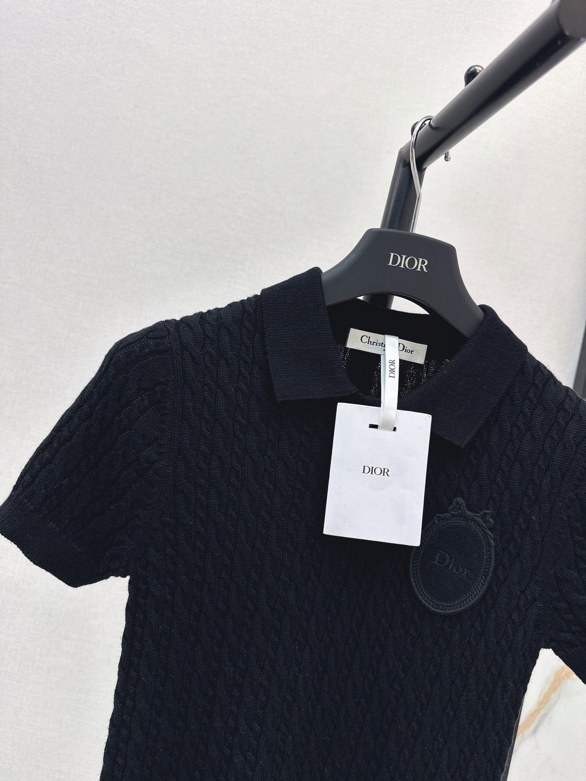 Short-sleeved knitted polo sweater