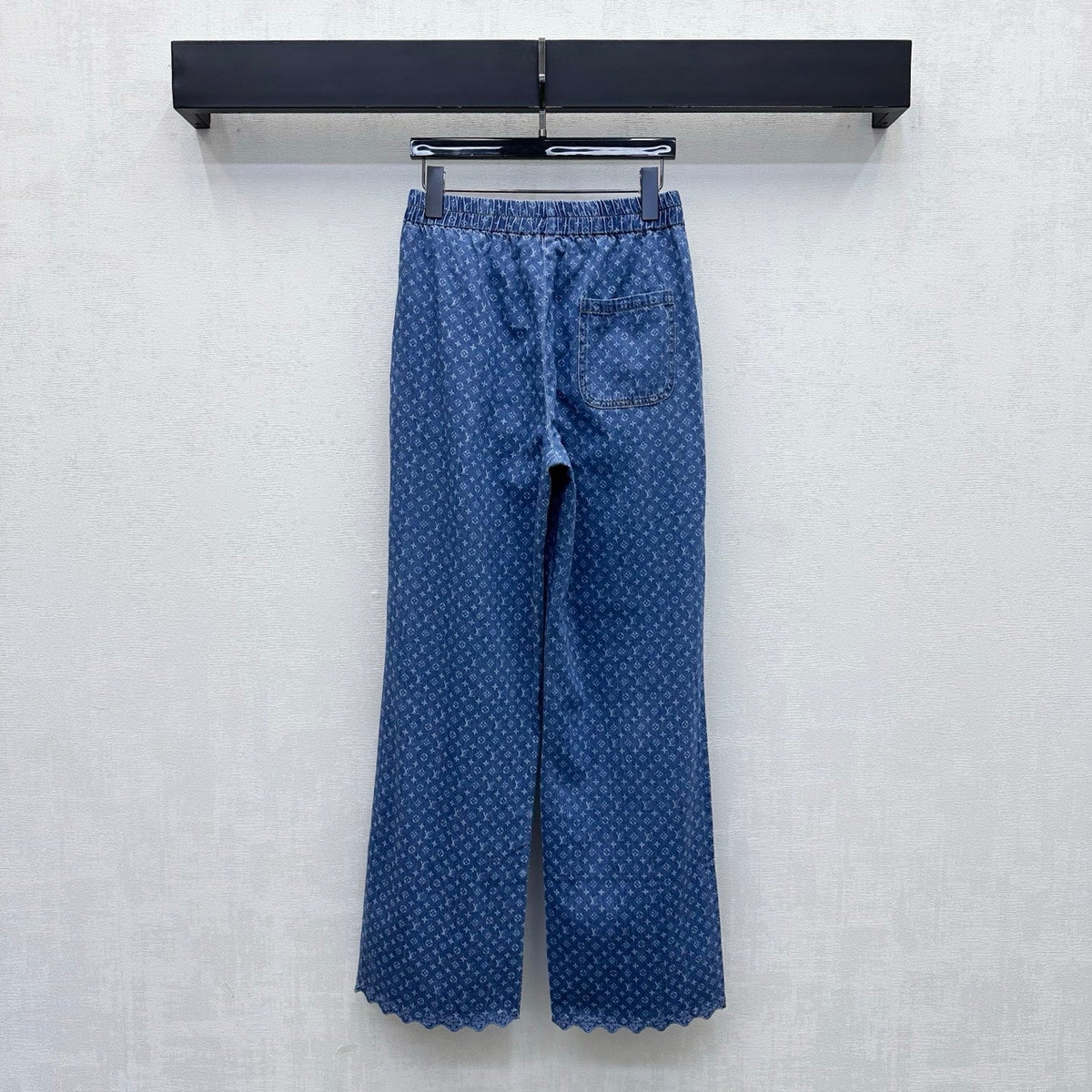 Louis Vuitton / 26 New Jeans