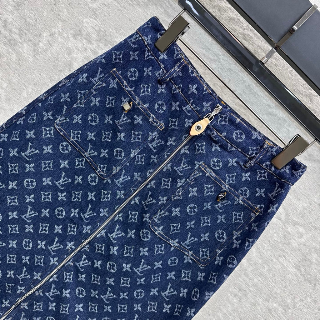Louis Vuitton / 26 New Denim Skirt