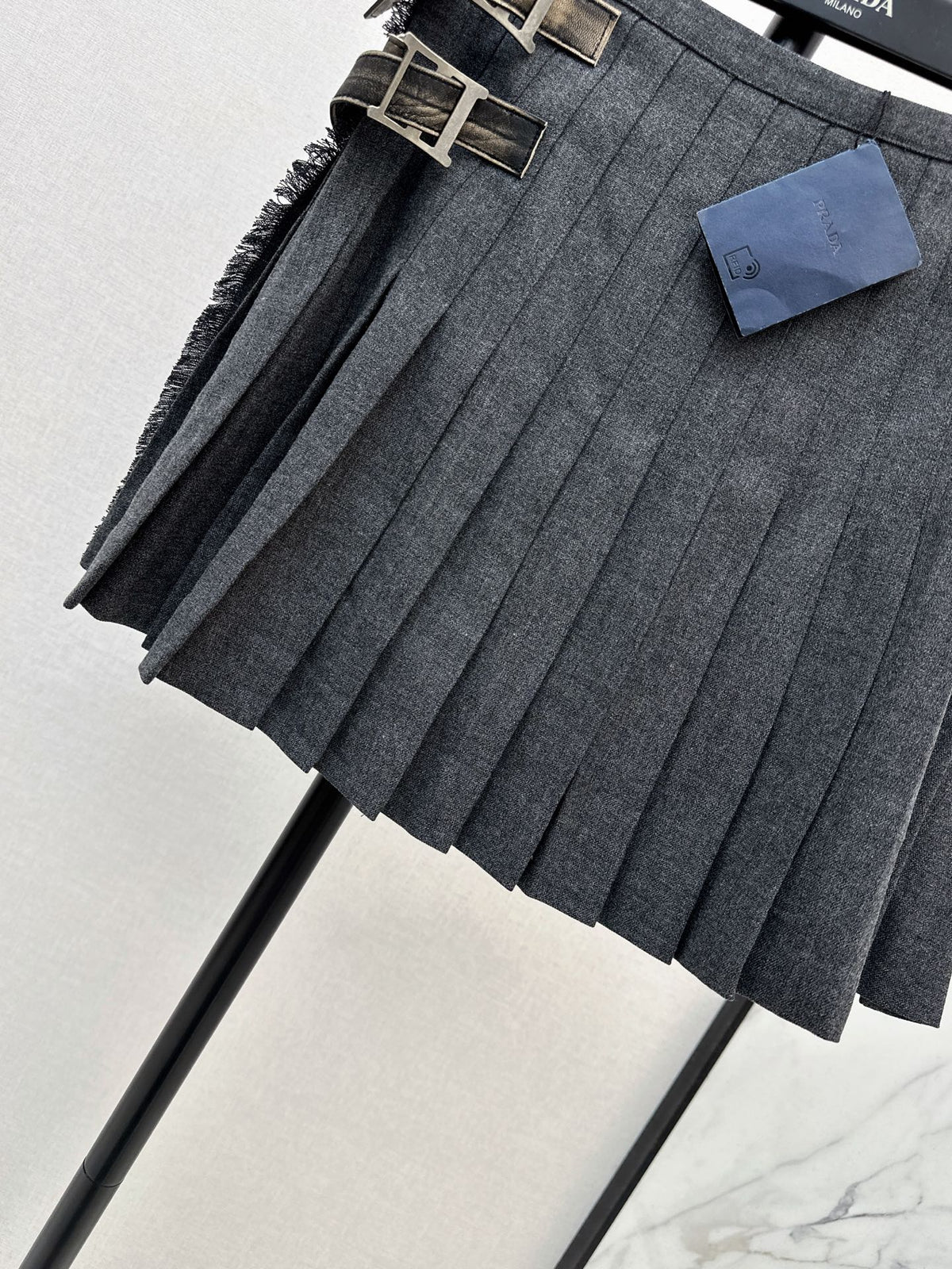 Prada / 26 Spring-Summer Latest Pleated Skirt