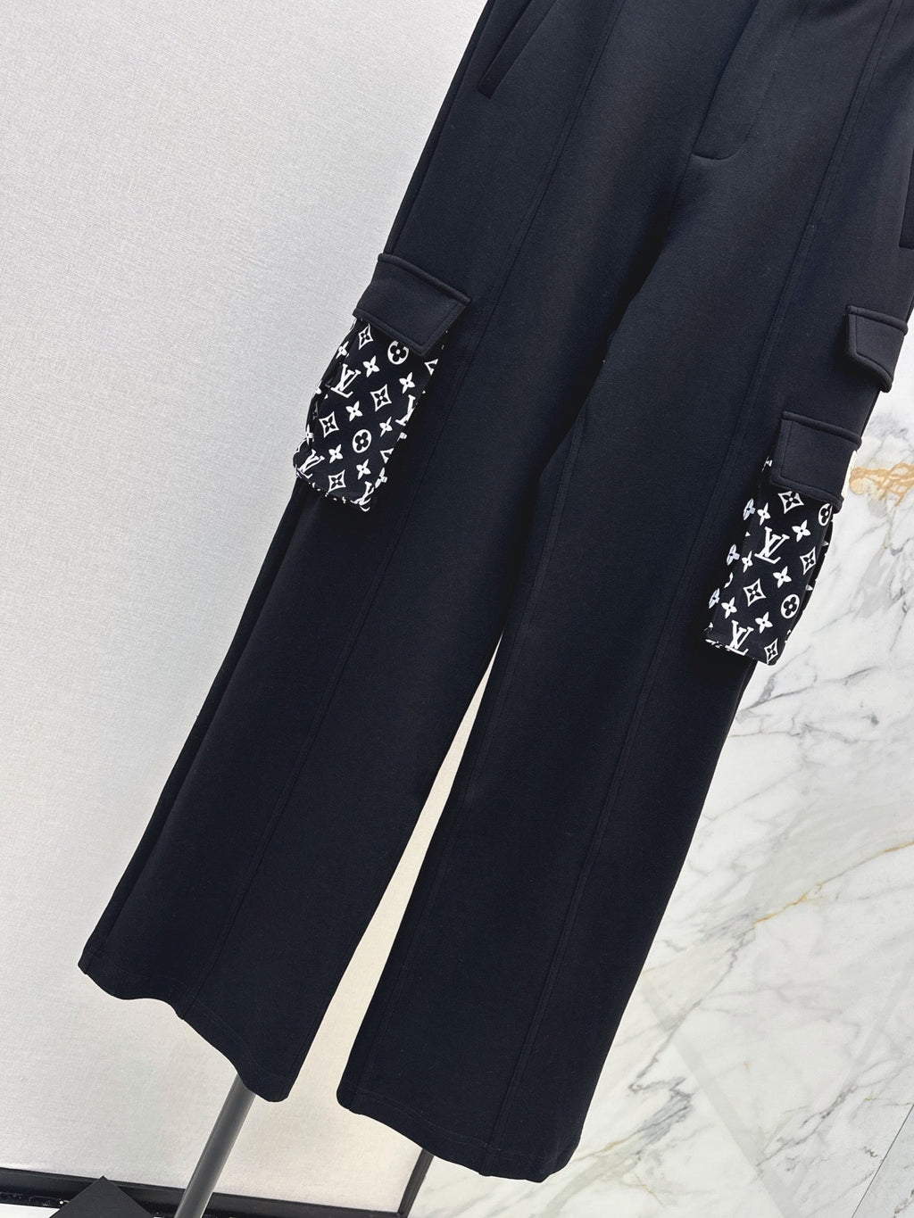 Louis Vuitton / 26 Early Autumn New Long Pants