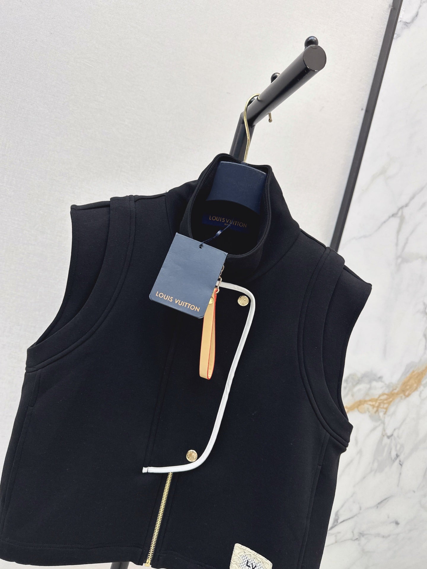 Louis Vuitton / 26 Early Autumn New Vest