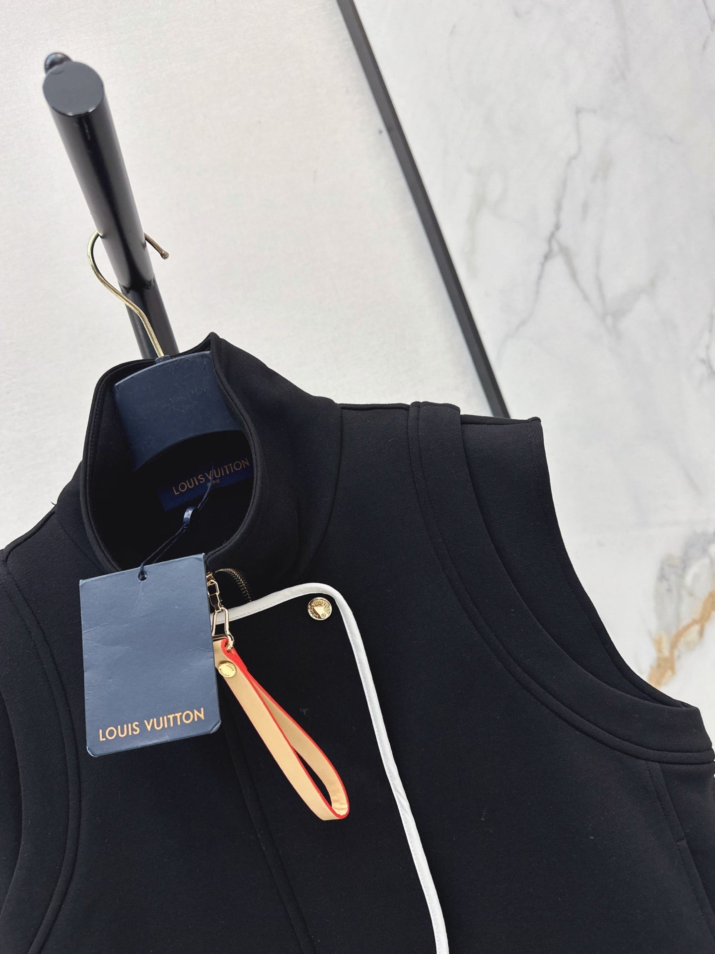 Louis Vuitton / 26 Early Autumn New Vest