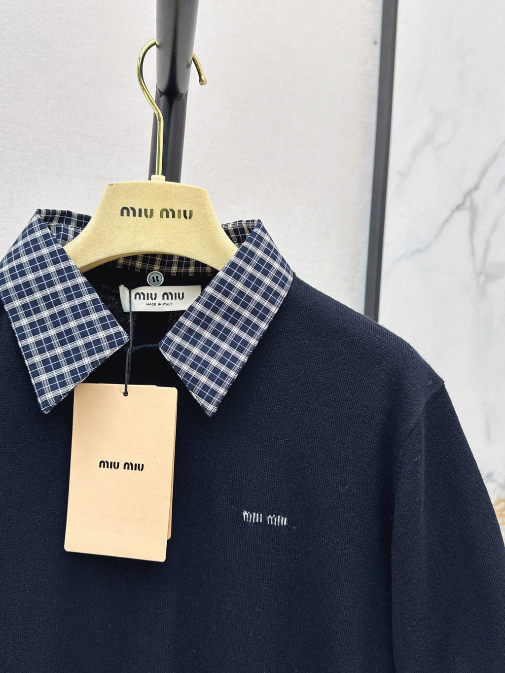 Short-Sleeve Knit Top with Plaid Collar